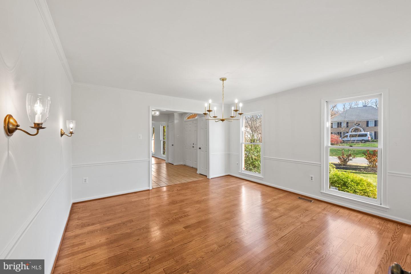 8426 HOLLY LEAF DR, MCLEAN, Virginia 22102, 5 Bedrooms Bedrooms, 24 Rooms Rooms,3 BathroomsBathrooms,Residential,For sale,8426 HOLLY LEAF DR,VAFX2262594 MLS # VAFX2262594