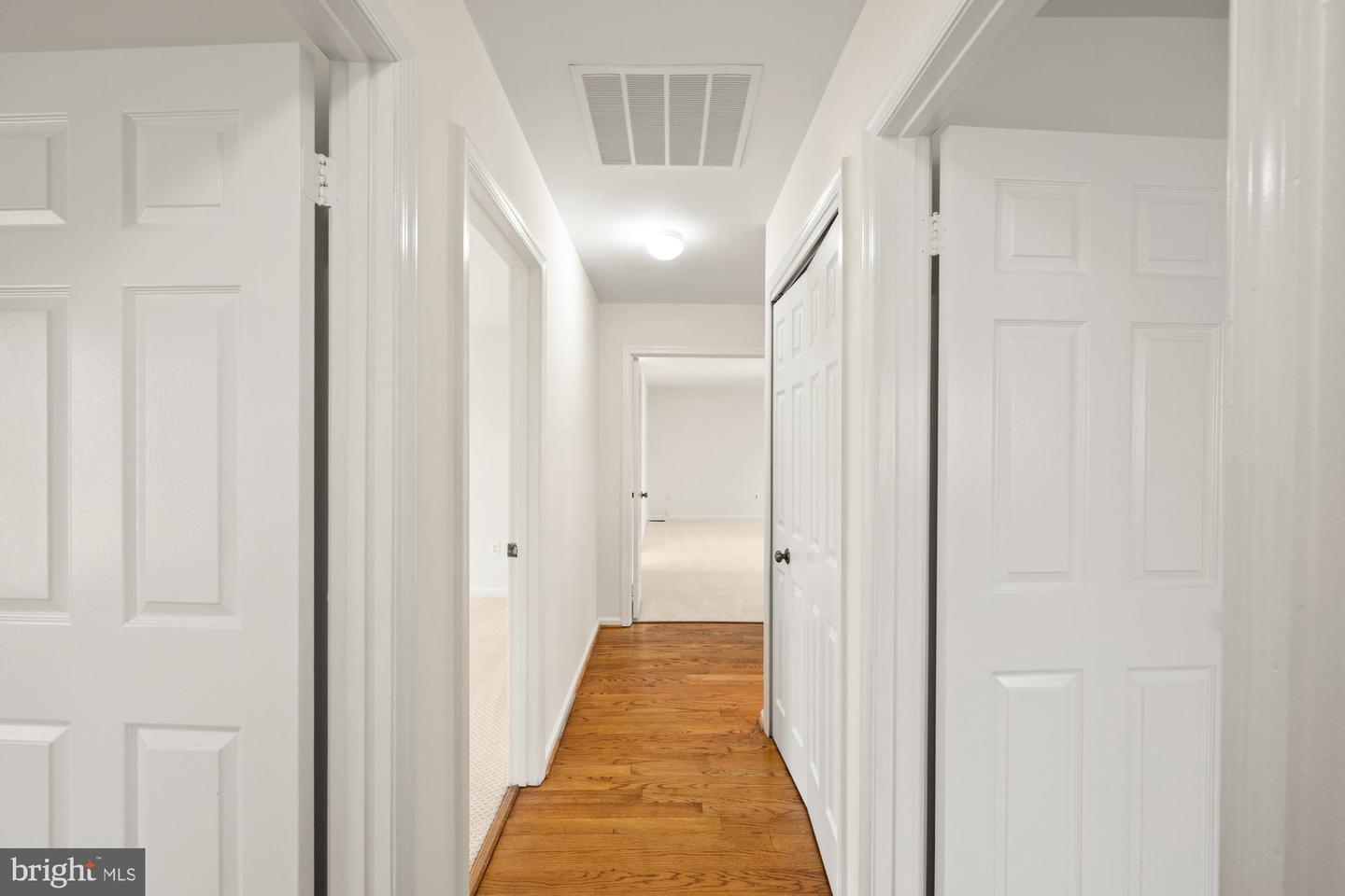 8426 HOLLY LEAF DR, MCLEAN, Virginia 22102, 5 Bedrooms Bedrooms, 24 Rooms Rooms,3 BathroomsBathrooms,Residential,For sale,8426 HOLLY LEAF DR,VAFX2262594 MLS # VAFX2262594