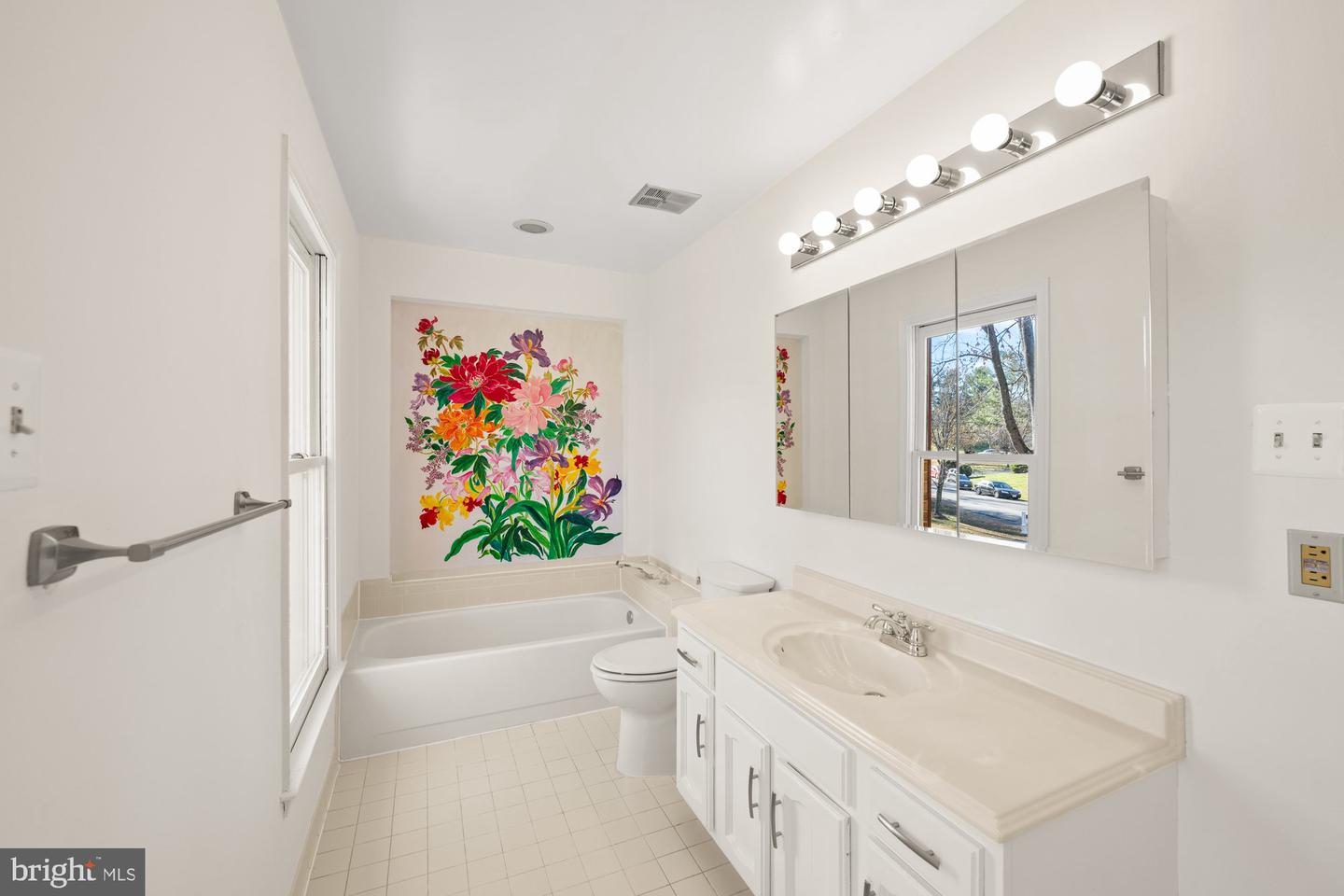 8426 HOLLY LEAF DR, MCLEAN, Virginia 22102, 5 Bedrooms Bedrooms, 24 Rooms Rooms,3 BathroomsBathrooms,Residential,For sale,8426 HOLLY LEAF DR,VAFX2262594 MLS # VAFX2262594