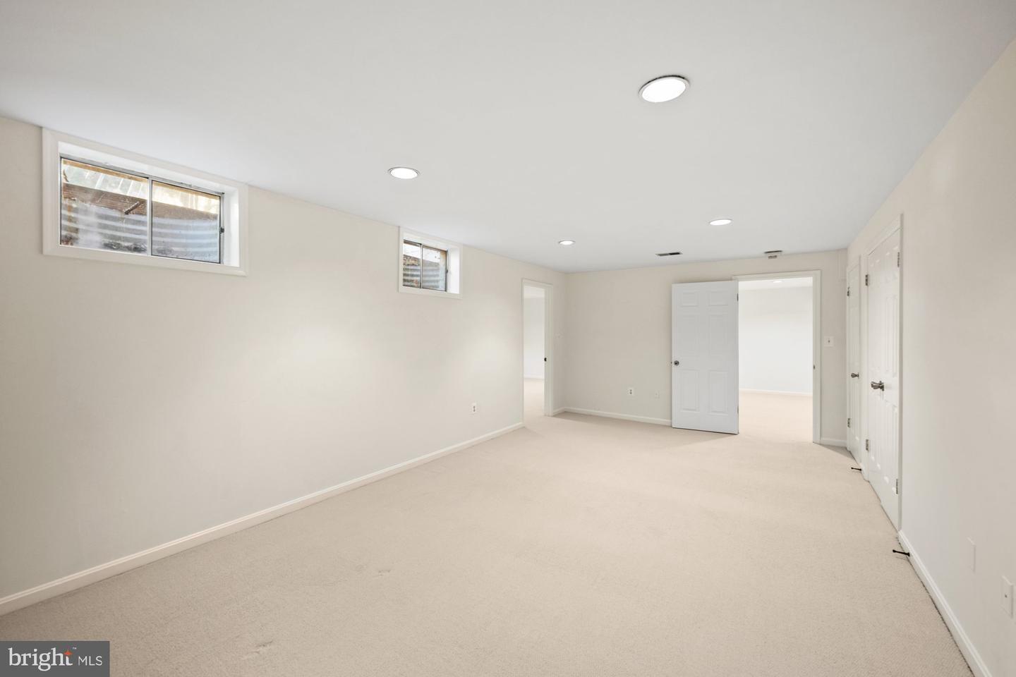 8426 HOLLY LEAF DR, MCLEAN, Virginia 22102, 5 Bedrooms Bedrooms, 24 Rooms Rooms,3 BathroomsBathrooms,Residential,For sale,8426 HOLLY LEAF DR,VAFX2262594 MLS # VAFX2262594