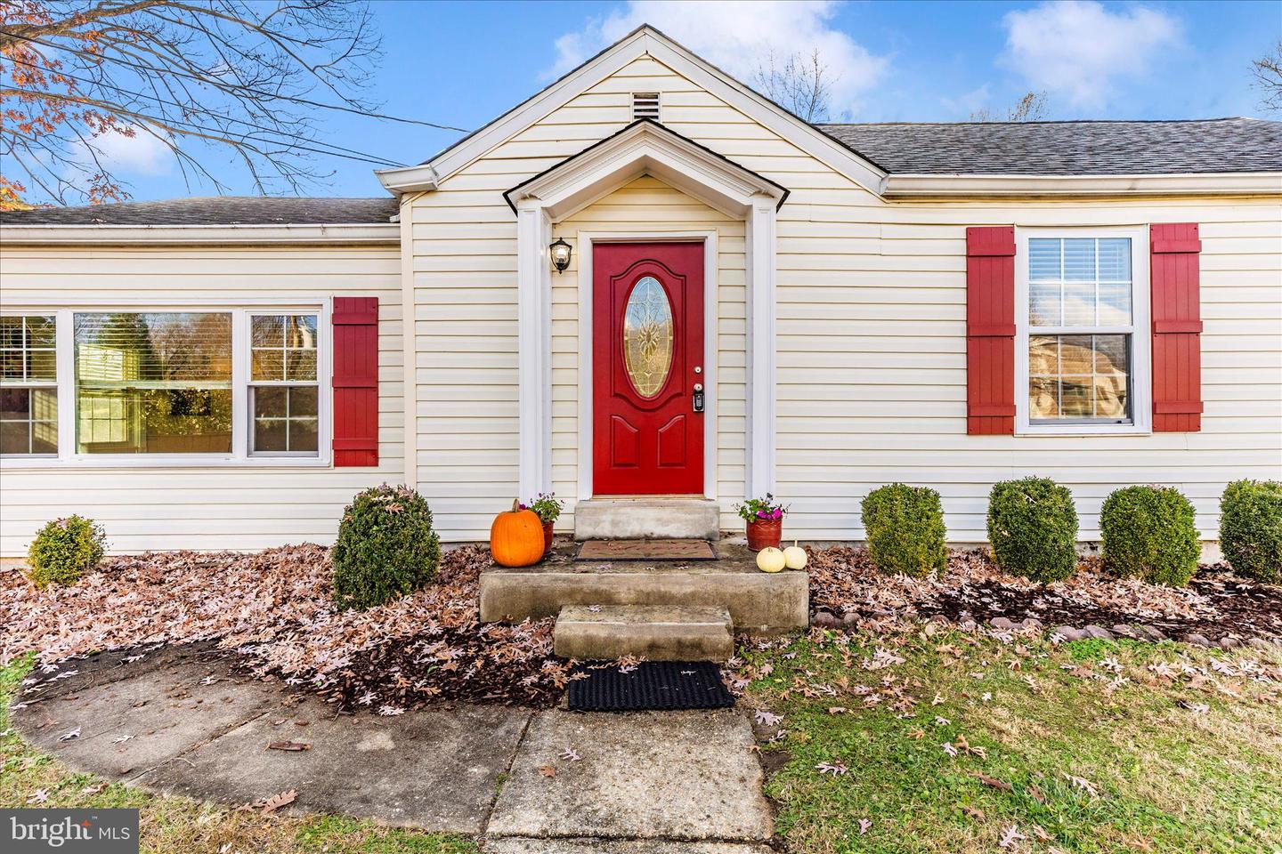 2112 PIMMIT DR, FALLS CHURCH, Virginia 22043, 4 Bedrooms Bedrooms, 6 Rooms Rooms,2 BathroomsBathrooms,Residential,For sale,2112 PIMMIT DR,VAFX2270054 MLS # VAFX2270054 2112 PIMMIT DR, FALLS CHURCH, Virginia 22043, 4 Bedrooms Bedrooms, 6 Rooms Rooms,2 BathroomsBathrooms,Residential,For sale,2112 PIMMIT DR,VAFX2270054 MLS # VAFX2270054