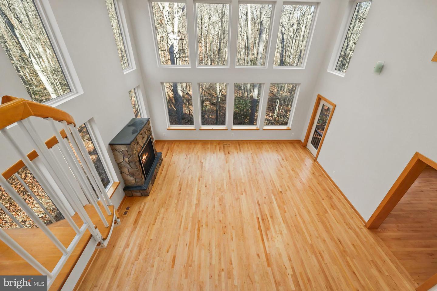 10450 HUNTER VIEW RD, VIENNA, Virginia 22181, 4 Bedrooms Bedrooms, ,3 BathroomsBathrooms,Residential,For sale,10450 HUNTER VIEW RD,VAFX2272954 MLS # VAFX2272954 10450 HUNTER VIEW RD, VIENNA, Virginia 22181, 4 Bedrooms Bedrooms, ,3 BathroomsBathrooms,Residential,For sale,10450 HUNTER VIEW RD,VAFX2272954 MLS # VAFX2272954