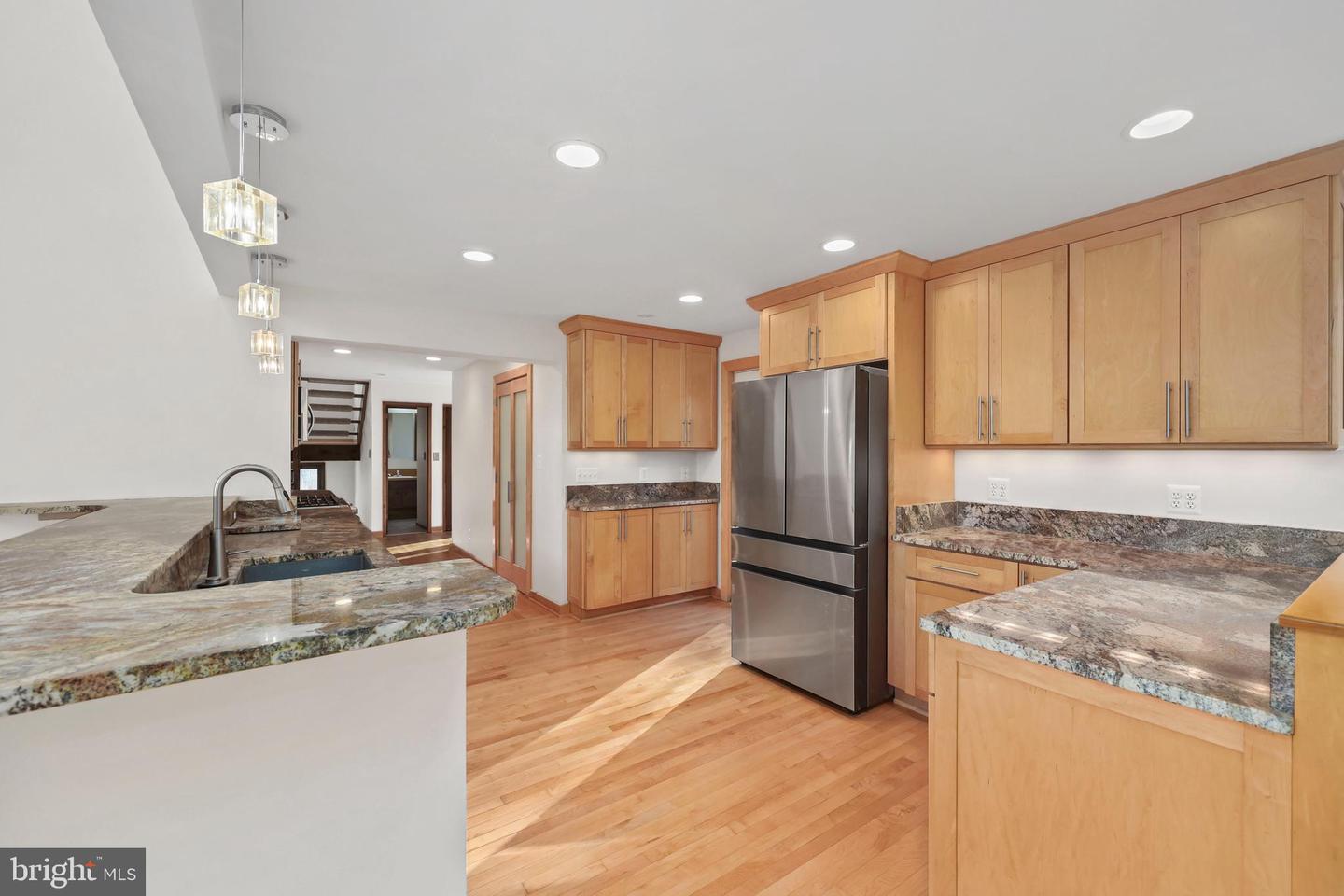 10450 HUNTER VIEW RD, VIENNA, Virginia 22181, 4 Bedrooms Bedrooms, ,3 BathroomsBathrooms,Residential,For sale,10450 HUNTER VIEW RD,VAFX2272954 MLS # VAFX2272954 10450 HUNTER VIEW RD, VIENNA, Virginia 22181, 4 Bedrooms Bedrooms, ,3 BathroomsBathrooms,Residential,For sale,10450 HUNTER VIEW RD,VAFX2272954 MLS # VAFX2272954