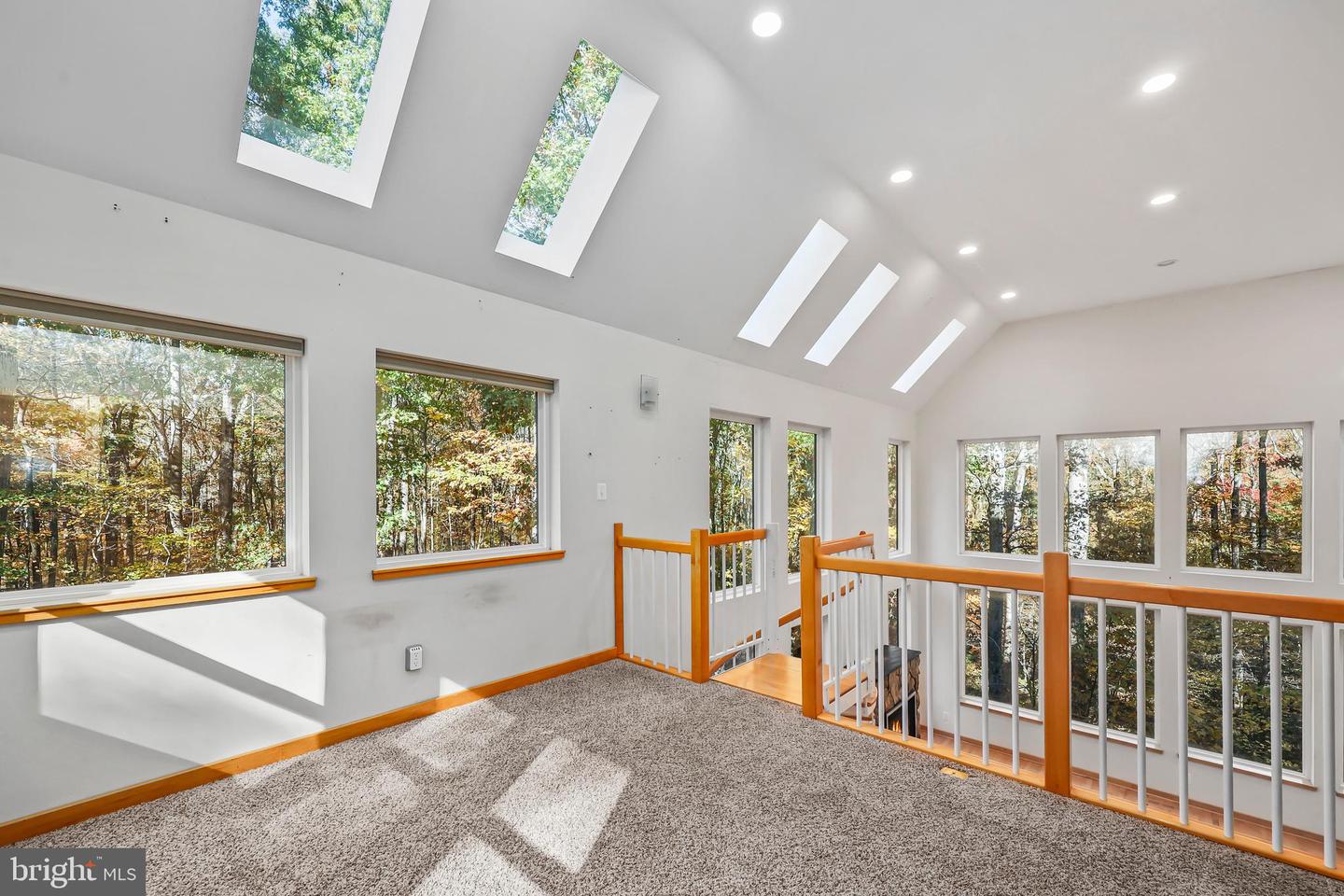 10450 HUNTER VIEW RD, VIENNA, Virginia 22181, 4 Bedrooms Bedrooms, ,3 BathroomsBathrooms,Residential,For sale,10450 HUNTER VIEW RD,VAFX2272954 MLS # VAFX2272954 10450 HUNTER VIEW RD, VIENNA, Virginia 22181, 4 Bedrooms Bedrooms, ,3 BathroomsBathrooms,Residential,For sale,10450 HUNTER VIEW RD,VAFX2272954 MLS # VAFX2272954