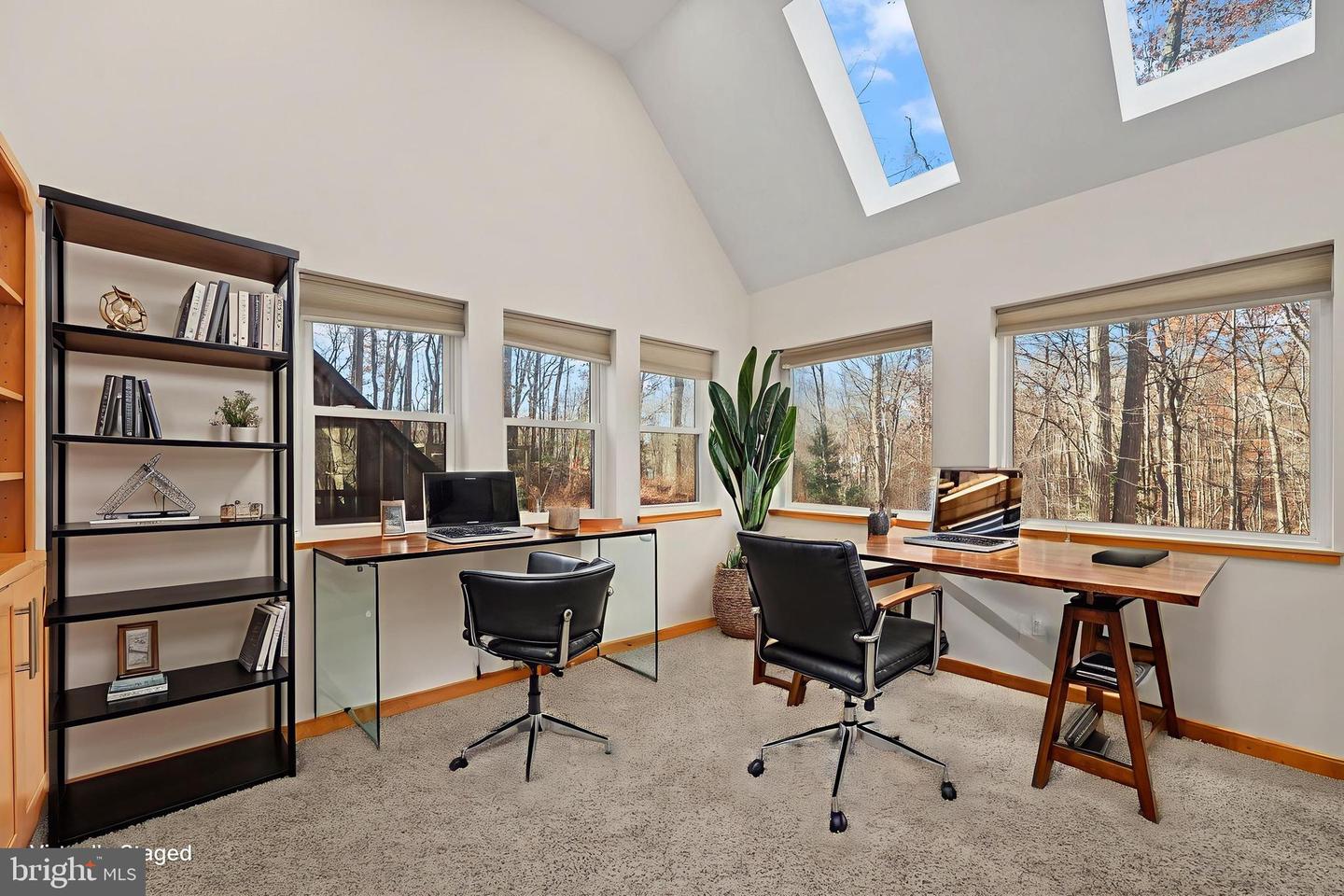 10450 HUNTER VIEW RD, VIENNA, Virginia 22181, 4 Bedrooms Bedrooms, ,3 BathroomsBathrooms,Residential,For sale,10450 HUNTER VIEW RD,VAFX2272954 MLS # VAFX2272954 10450 HUNTER VIEW RD, VIENNA, Virginia 22181, 4 Bedrooms Bedrooms, ,3 BathroomsBathrooms,Residential,For sale,10450 HUNTER VIEW RD,VAFX2272954 MLS # VAFX2272954