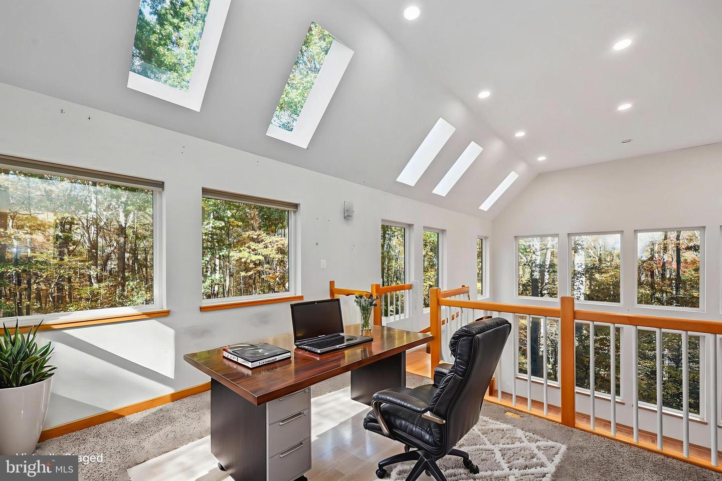 10450 HUNTER VIEW RD, VIENNA, Virginia 22181, 4 Bedrooms Bedrooms, ,3 BathroomsBathrooms,Residential,For sale,10450 HUNTER VIEW RD,VAFX2272954 MLS # VAFX2272954 10450 HUNTER VIEW RD, VIENNA, Virginia 22181, 4 Bedrooms Bedrooms, ,3 BathroomsBathrooms,Residential,For sale,10450 HUNTER VIEW RD,VAFX2272954 MLS # VAFX2272954