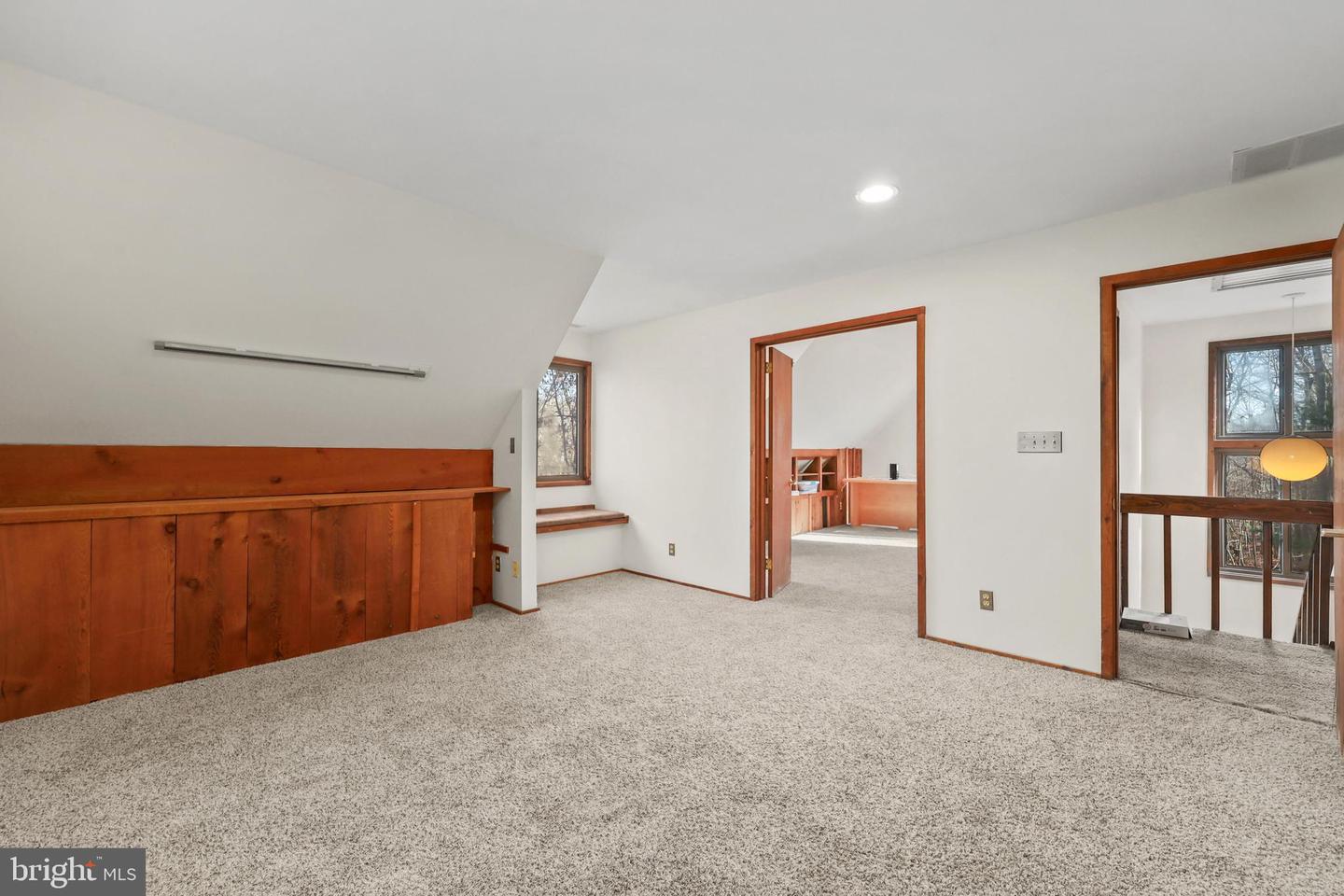 10450 HUNTER VIEW RD, VIENNA, Virginia 22181, 4 Bedrooms Bedrooms, ,3 BathroomsBathrooms,Residential,For sale,10450 HUNTER VIEW RD,VAFX2272954 MLS # VAFX2272954 10450 HUNTER VIEW RD, VIENNA, Virginia 22181, 4 Bedrooms Bedrooms, ,3 BathroomsBathrooms,Residential,For sale,10450 HUNTER VIEW RD,VAFX2272954 MLS # VAFX2272954