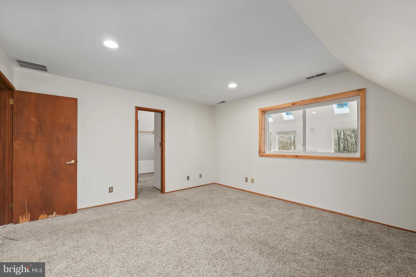 10450 HUNTER VIEW RD, VIENNA, Virginia 22181, 4 Bedrooms Bedrooms, ,3 BathroomsBathrooms,Residential,For sale,10450 HUNTER VIEW RD,VAFX2272954 MLS # VAFX2272954 10450 HUNTER VIEW RD, VIENNA, Virginia 22181, 4 Bedrooms Bedrooms, ,3 BathroomsBathrooms,Residential,For sale,10450 HUNTER VIEW RD,VAFX2272954 MLS # VAFX2272954