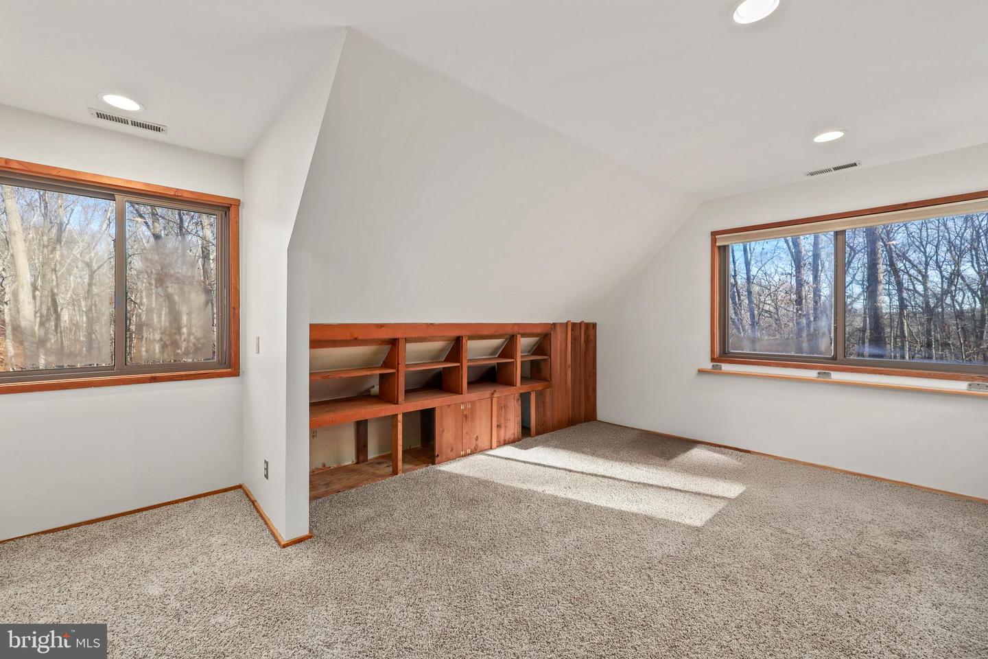 10450 HUNTER VIEW RD, VIENNA, Virginia 22181, 4 Bedrooms Bedrooms, ,3 BathroomsBathrooms,Residential,For sale,10450 HUNTER VIEW RD,VAFX2272954 MLS # VAFX2272954 10450 HUNTER VIEW RD, VIENNA, Virginia 22181, 4 Bedrooms Bedrooms, ,3 BathroomsBathrooms,Residential,For sale,10450 HUNTER VIEW RD,VAFX2272954 MLS # VAFX2272954