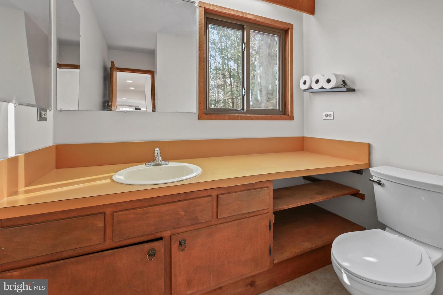 10450 HUNTER VIEW RD, VIENNA, Virginia 22181, 4 Bedrooms Bedrooms, ,3 BathroomsBathrooms,Residential,For sale,10450 HUNTER VIEW RD,VAFX2272954 MLS # VAFX2272954 10450 HUNTER VIEW RD, VIENNA, Virginia 22181, 4 Bedrooms Bedrooms, ,3 BathroomsBathrooms,Residential,For sale,10450 HUNTER VIEW RD,VAFX2272954 MLS # VAFX2272954