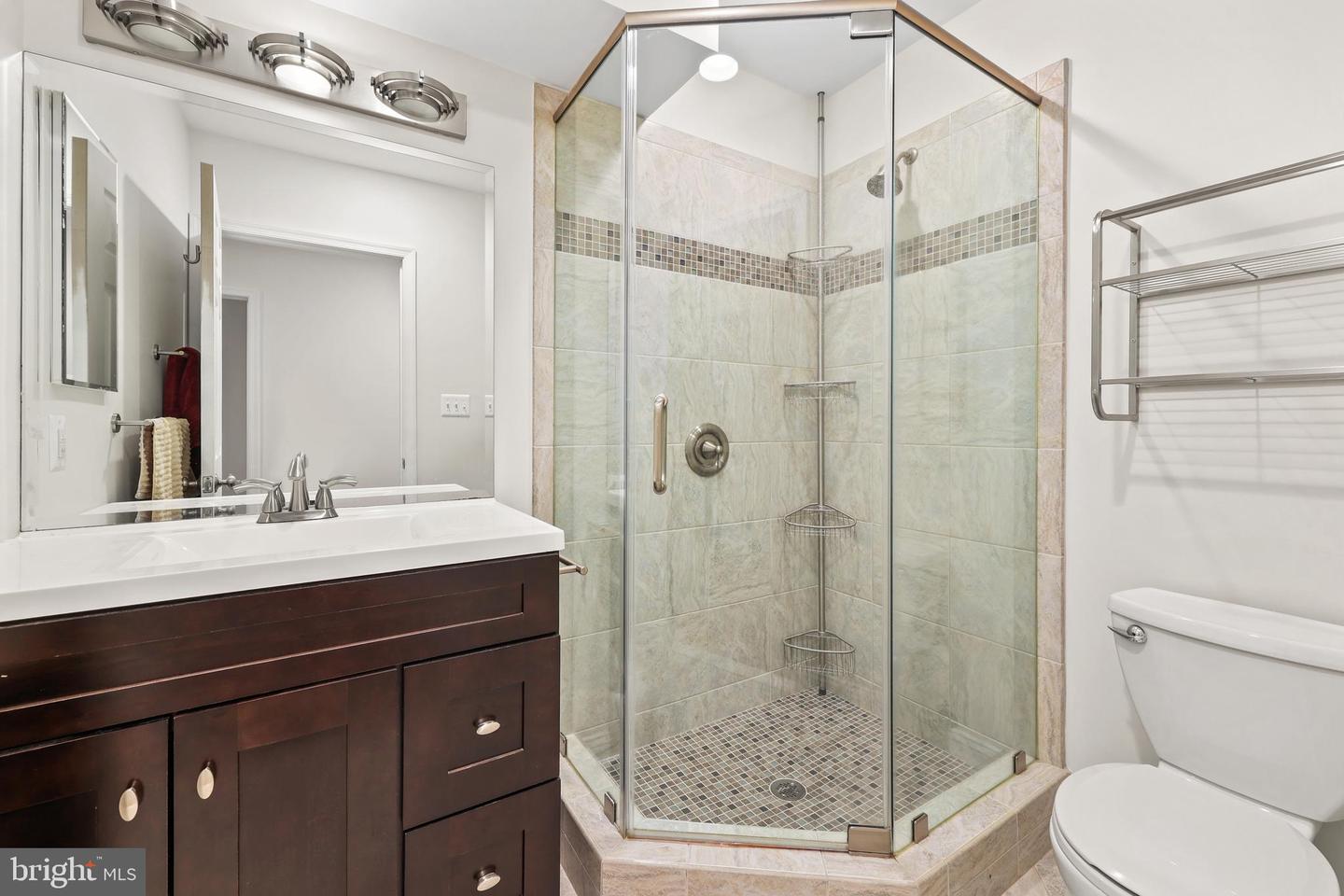 10450 HUNTER VIEW RD, VIENNA, Virginia 22181, 4 Bedrooms Bedrooms, ,3 BathroomsBathrooms,Residential,For sale,10450 HUNTER VIEW RD,VAFX2272954 MLS # VAFX2272954 10450 HUNTER VIEW RD, VIENNA, Virginia 22181, 4 Bedrooms Bedrooms, ,3 BathroomsBathrooms,Residential,For sale,10450 HUNTER VIEW RD,VAFX2272954 MLS # VAFX2272954