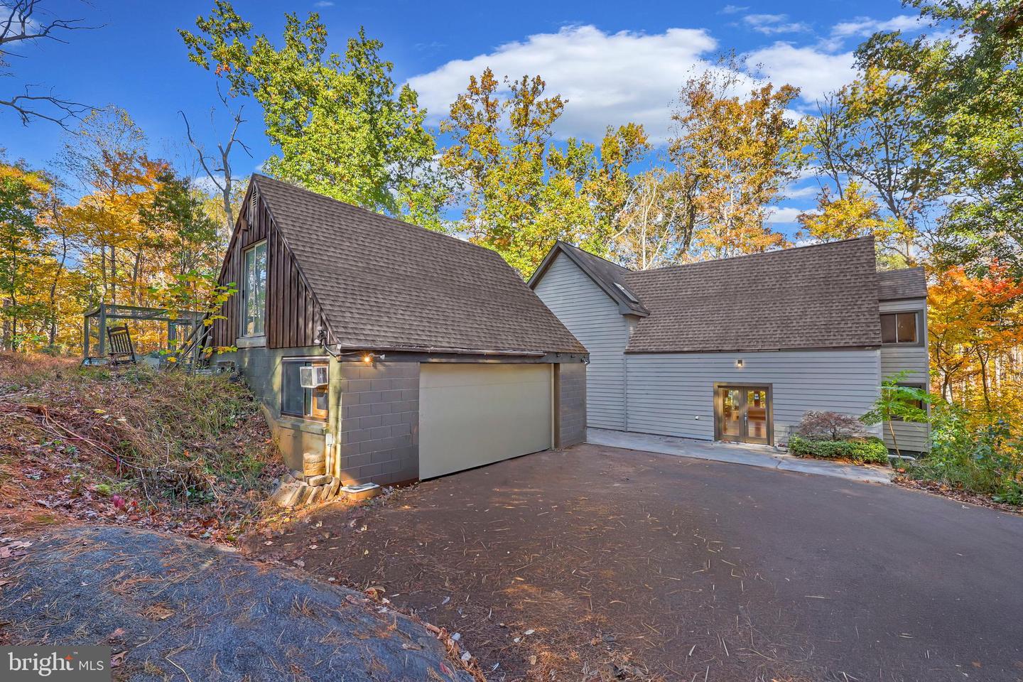 10450 HUNTER VIEW RD, VIENNA, Virginia 22181, 4 Bedrooms Bedrooms, ,3 BathroomsBathrooms,Residential,For sale,10450 HUNTER VIEW RD,VAFX2272954 MLS # VAFX2272954 10450 HUNTER VIEW RD, VIENNA, Virginia 22181, 4 Bedrooms Bedrooms, ,3 BathroomsBathrooms,Residential,For sale,10450 HUNTER VIEW RD,VAFX2272954 MLS # VAFX2272954