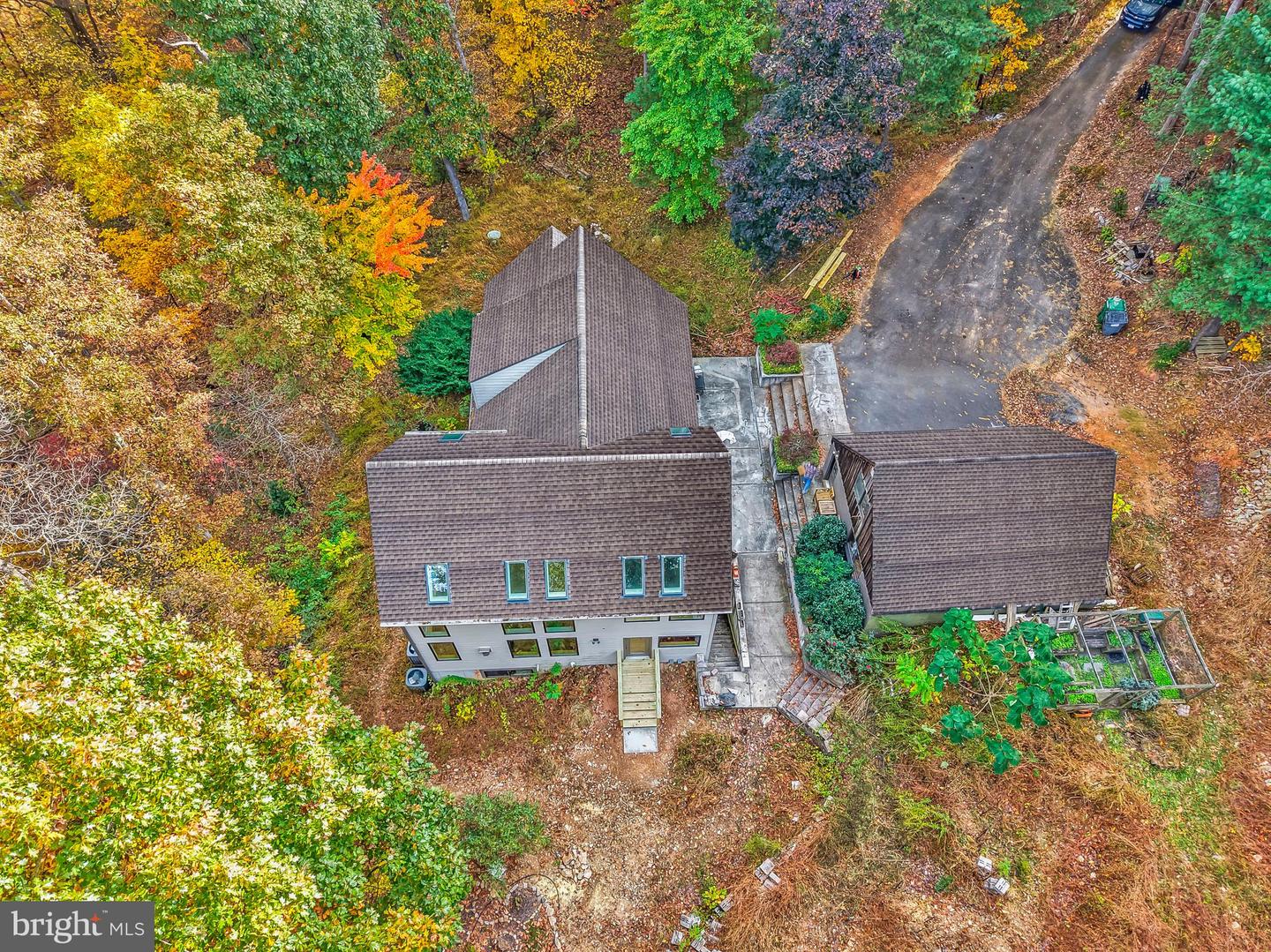 10450 HUNTER VIEW RD, VIENNA, Virginia 22181, 4 Bedrooms Bedrooms, ,3 BathroomsBathrooms,Residential,For sale,10450 HUNTER VIEW RD,VAFX2272954 MLS # VAFX2272954 10450 HUNTER VIEW RD, VIENNA, Virginia 22181, 4 Bedrooms Bedrooms, ,3 BathroomsBathrooms,Residential,For sale,10450 HUNTER VIEW RD,VAFX2272954 MLS # VAFX2272954