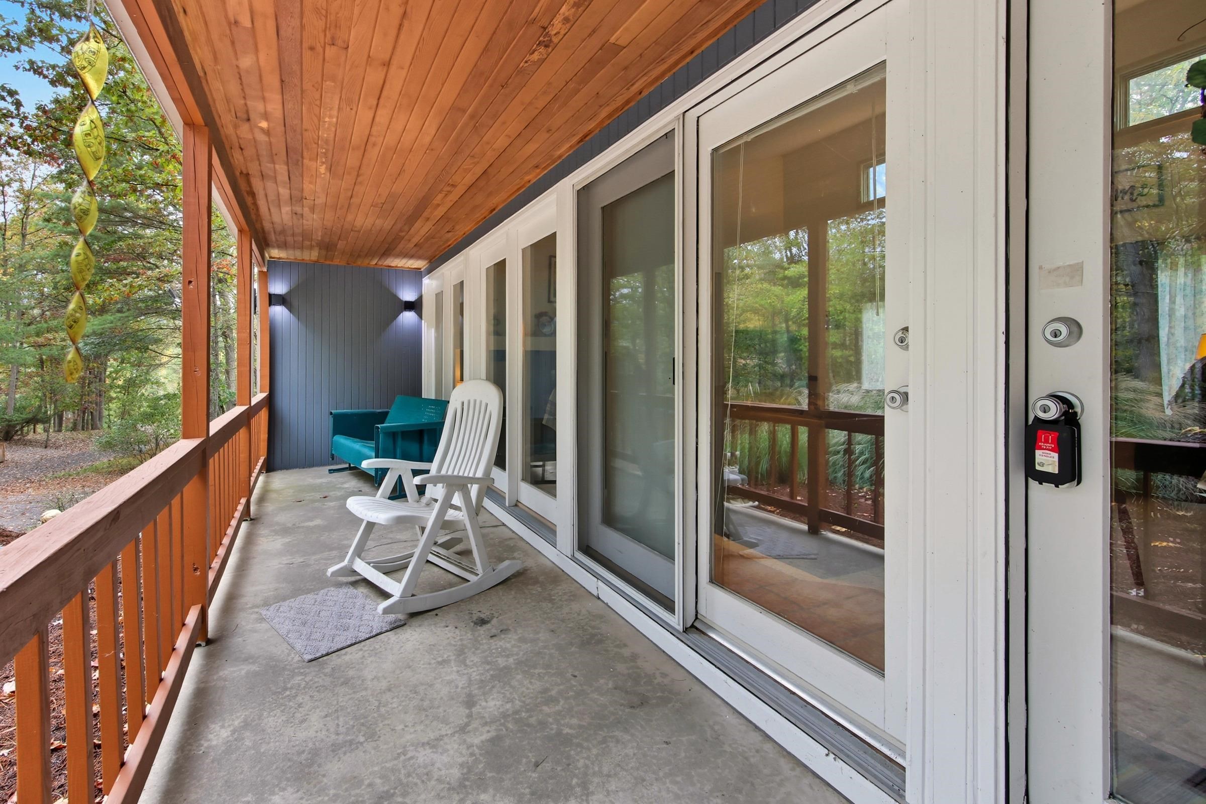 16 SPRUCE HOLLOW RD, BASYE, Virginia 22810, 3 Bedrooms Bedrooms, ,2 BathroomsBathrooms,Residential,16 SPRUCE HOLLOW RD,670088 MLS # 670088