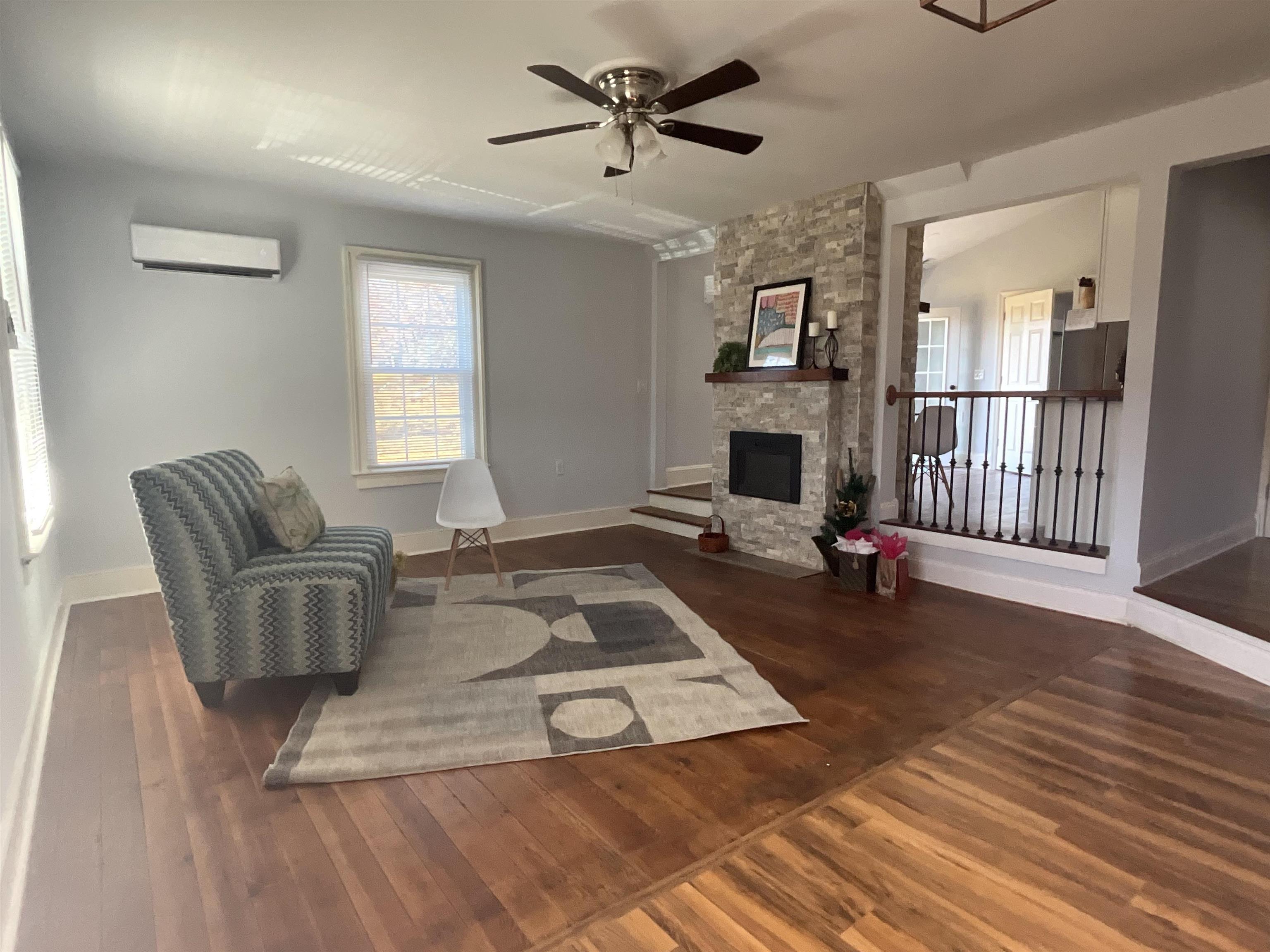 919 STUART ST, STAUNTON, Virginia 24401, 3 Bedrooms Bedrooms, ,2 BathroomsBathrooms,Residential,919 STUART ST,671428 MLS # 671428 919 STUART ST, STAUNTON, Virginia 24401, 3 Bedrooms Bedrooms, ,2 BathroomsBathrooms,Residential,919 STUART ST,671428 MLS # 671428