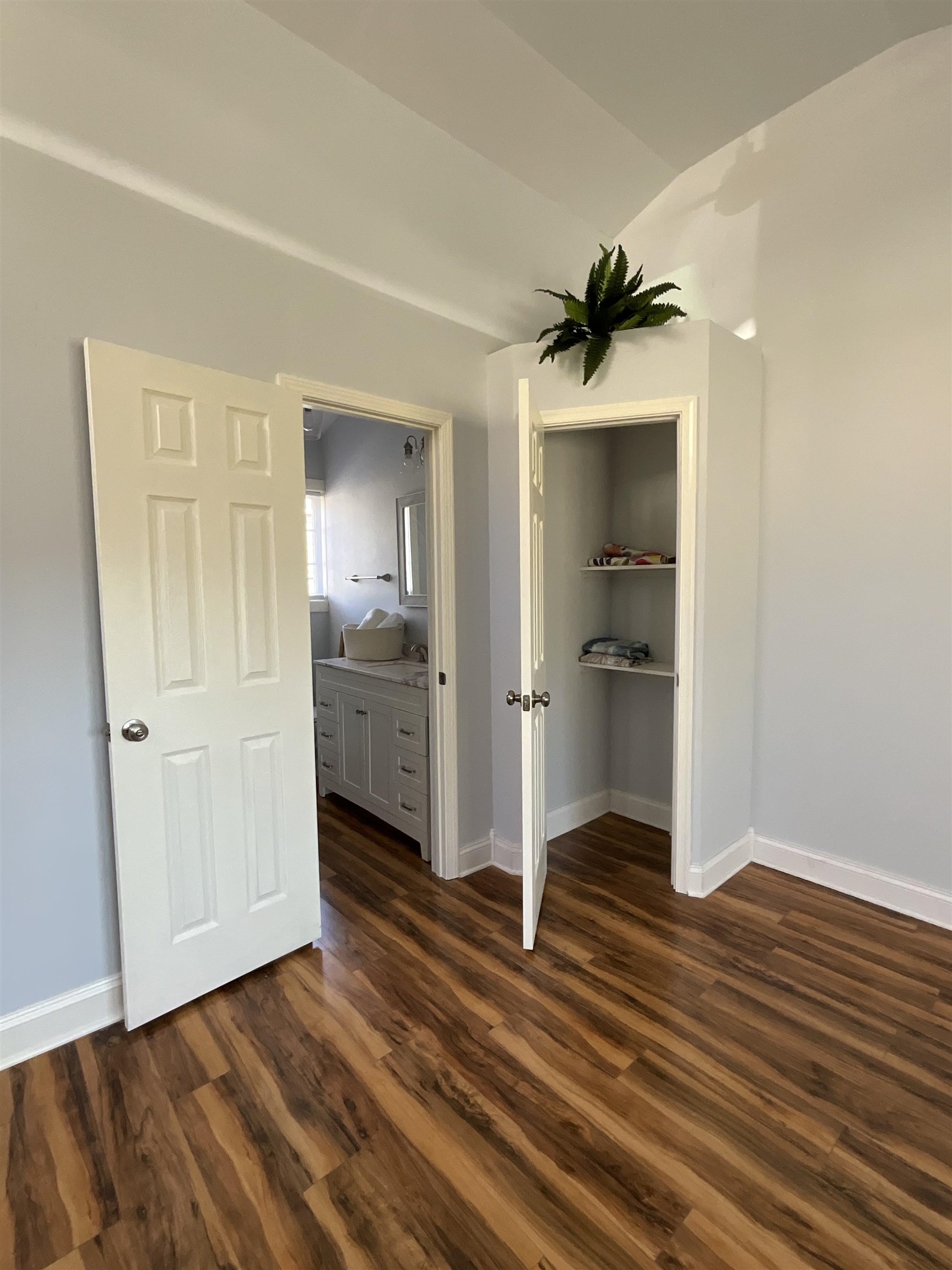 919 STUART ST, STAUNTON, Virginia 24401, 3 Bedrooms Bedrooms, ,2 BathroomsBathrooms,Residential,919 STUART ST,671428 MLS # 671428 919 STUART ST, STAUNTON, Virginia 24401, 3 Bedrooms Bedrooms, ,2 BathroomsBathrooms,Residential,919 STUART ST,671428 MLS # 671428