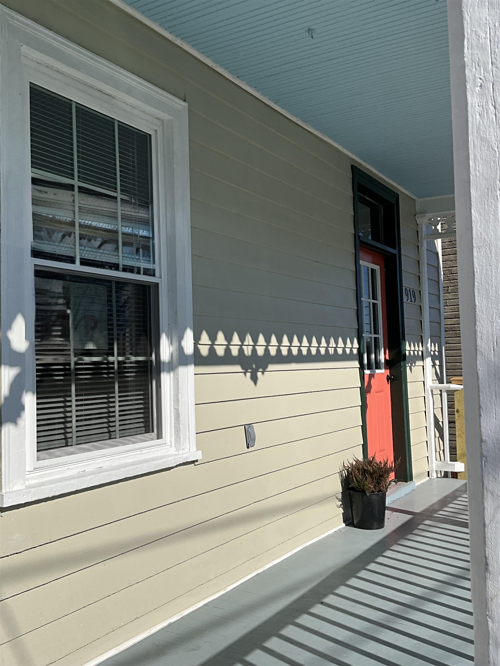 919 STUART ST, STAUNTON, Virginia 24401, 3 Bedrooms Bedrooms, ,2 BathroomsBathrooms,Residential,919 STUART ST,671428 MLS # 671428 919 STUART ST, STAUNTON, Virginia 24401, 3 Bedrooms Bedrooms, ,2 BathroomsBathrooms,Residential,919 STUART ST,671428 MLS # 671428