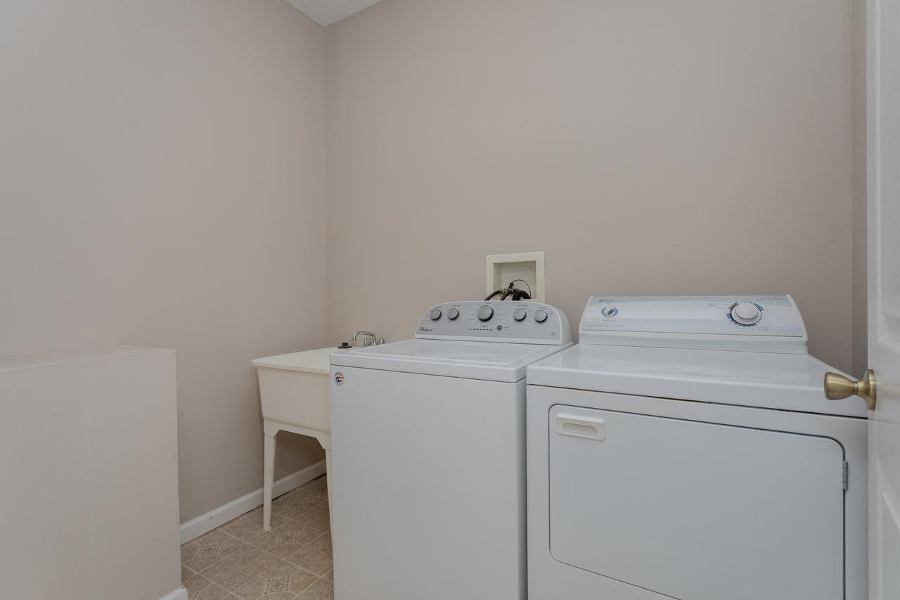 987 RIVERSIDE DR, LURAY, Virginia 22835, 3 Bedrooms Bedrooms, ,2 BathroomsBathrooms,Residential,987 RIVERSIDE DR,671441 MLS # 671441 987 RIVERSIDE DR, LURAY, Virginia 22835, 3 Bedrooms Bedrooms, ,2 BathroomsBathrooms,Residential,987 RIVERSIDE DR,671441 MLS # 671441