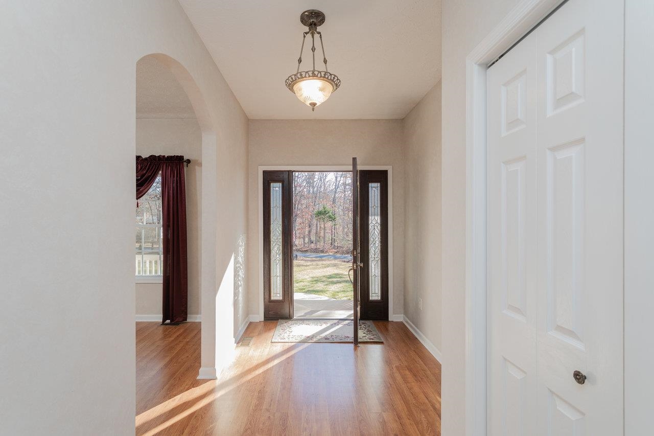 987 RIVERSIDE DR, LURAY, Virginia 22835, 3 Bedrooms Bedrooms, ,2 BathroomsBathrooms,Residential,987 RIVERSIDE DR,671441 MLS # 671441 987 RIVERSIDE DR, LURAY, Virginia 22835, 3 Bedrooms Bedrooms, ,2 BathroomsBathrooms,Residential,987 RIVERSIDE DR,671441 MLS # 671441