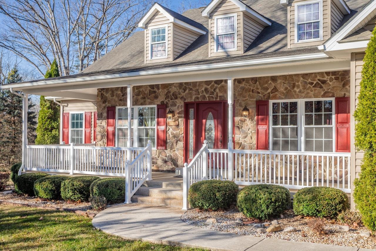 987 RIVERSIDE DR, LURAY, Virginia 22835, 3 Bedrooms Bedrooms, ,2 BathroomsBathrooms,Residential,987 RIVERSIDE DR,671441 MLS # 671441 987 RIVERSIDE DR, LURAY, Virginia 22835, 3 Bedrooms Bedrooms, ,2 BathroomsBathrooms,Residential,987 RIVERSIDE DR,671441 MLS # 671441