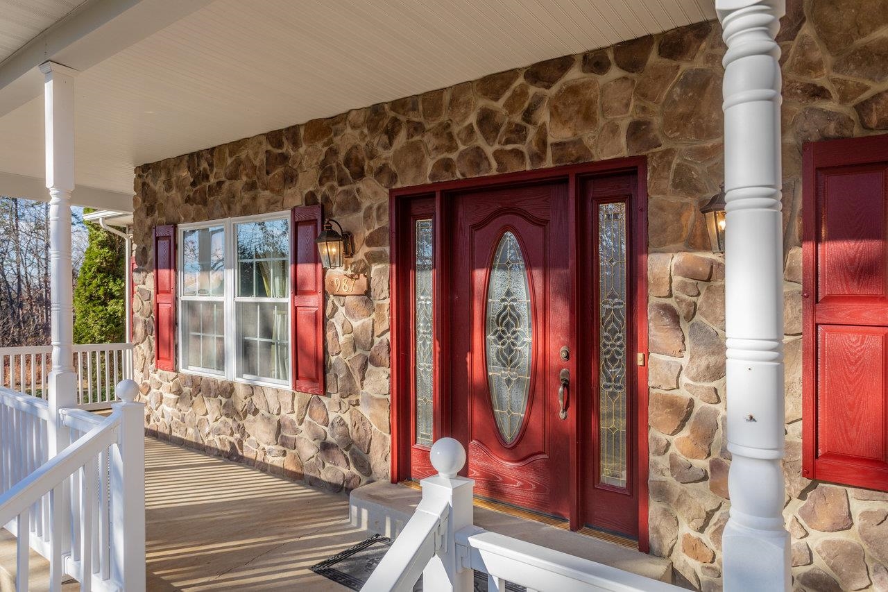 987 RIVERSIDE DR, LURAY, Virginia 22835, 3 Bedrooms Bedrooms, ,2 BathroomsBathrooms,Residential,987 RIVERSIDE DR,671441 MLS # 671441 987 RIVERSIDE DR, LURAY, Virginia 22835, 3 Bedrooms Bedrooms, ,2 BathroomsBathrooms,Residential,987 RIVERSIDE DR,671441 MLS # 671441