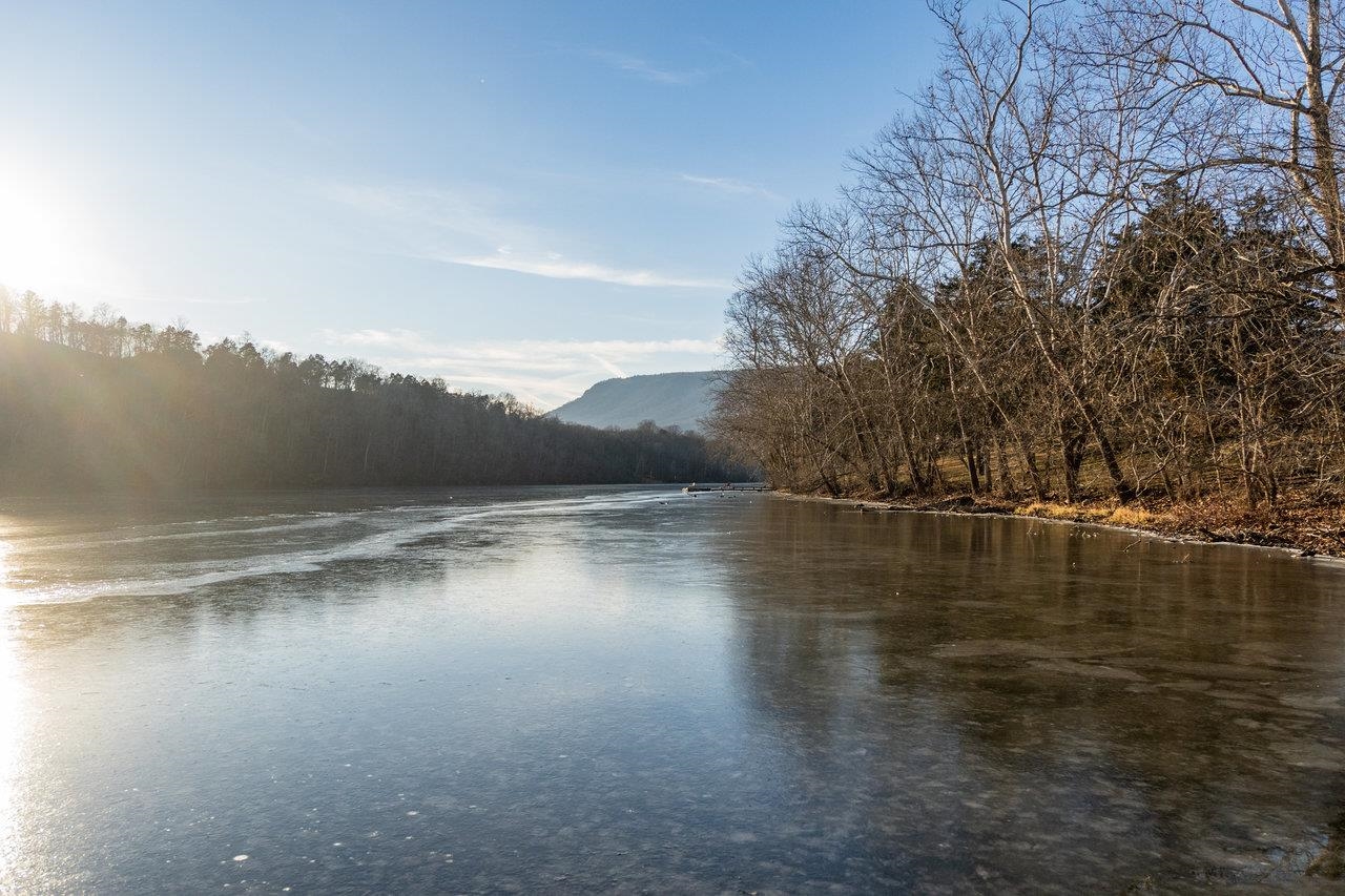 987 RIVERSIDE DR, LURAY, Virginia 22835, 3 Bedrooms Bedrooms, ,2 BathroomsBathrooms,Residential,987 RIVERSIDE DR,671441 MLS # 671441