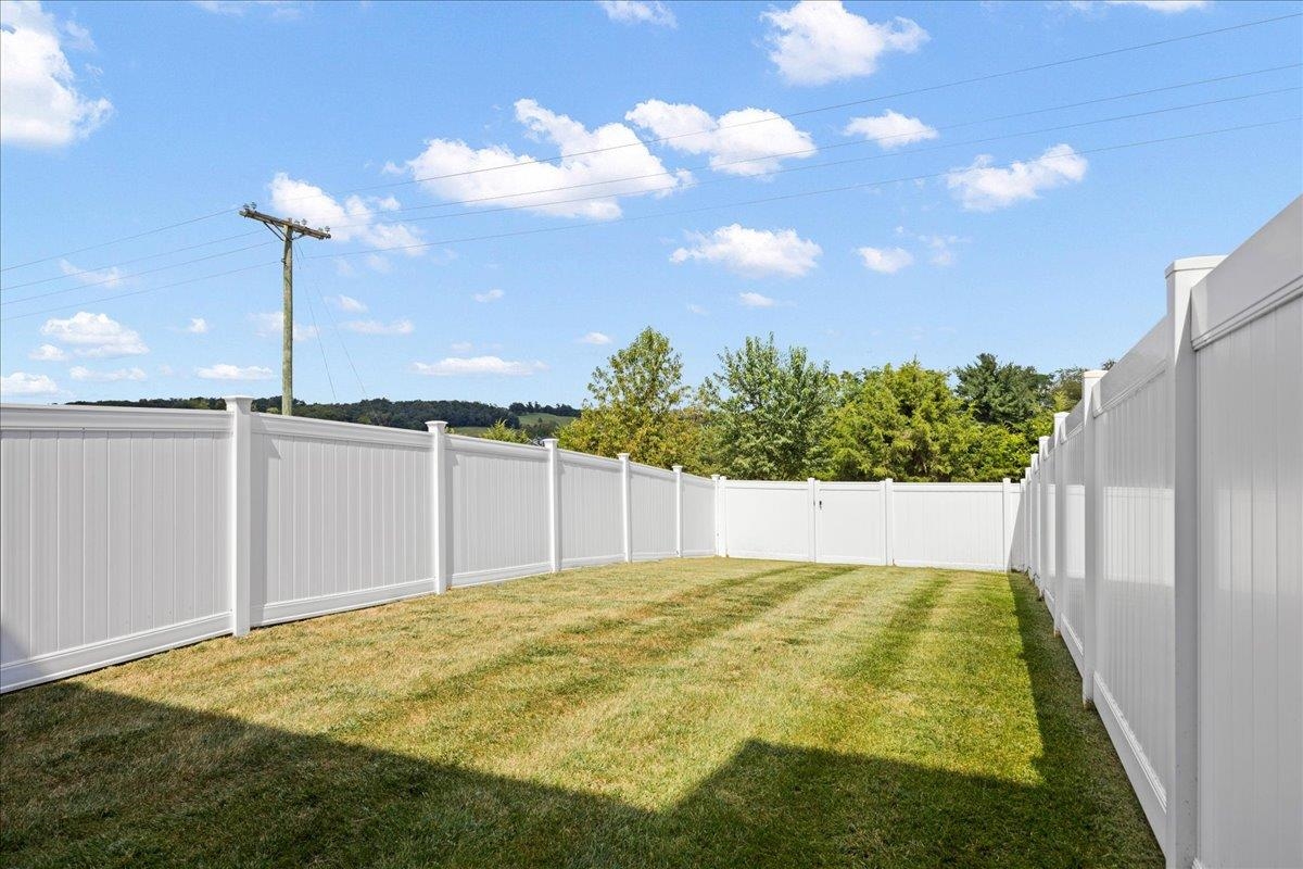 4541 DRYSDALE ST, ROCKINGHAM, Virginia 22801, 3 Bedrooms Bedrooms, ,2 BathroomsBathrooms,Residential,4541 DRYSDALE ST,671444 MLS # 671444 4541 DRYSDALE ST, ROCKINGHAM, Virginia 22801, 3 Bedrooms Bedrooms, ,2 BathroomsBathrooms,Residential,4541 DRYSDALE ST,671444 MLS # 671444