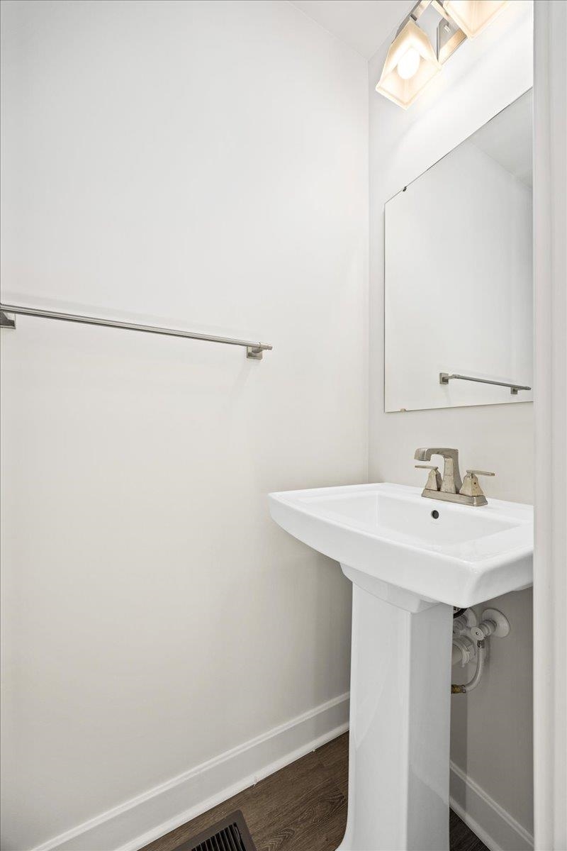 4541 DRYSDALE ST, ROCKINGHAM, Virginia 22801, 3 Bedrooms Bedrooms, ,2 BathroomsBathrooms,Residential,4541 DRYSDALE ST,671444 MLS # 671444 4541 DRYSDALE ST, ROCKINGHAM, Virginia 22801, 3 Bedrooms Bedrooms, ,2 BathroomsBathrooms,Residential,4541 DRYSDALE ST,671444 MLS # 671444