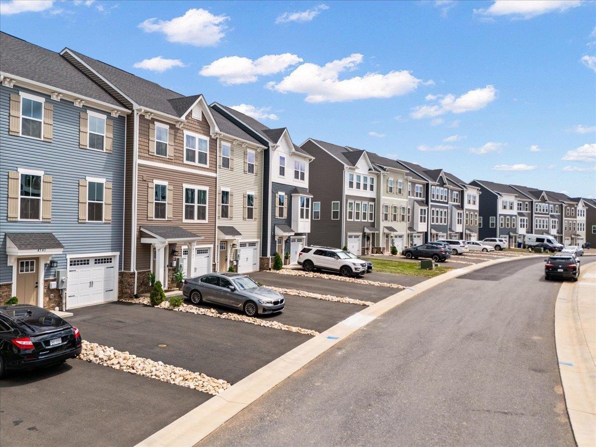 4541 DRYSDALE ST, ROCKINGHAM, Virginia 22801, 3 Bedrooms Bedrooms, ,2 BathroomsBathrooms,Residential,4541 DRYSDALE ST,671444 MLS # 671444 4541 DRYSDALE ST, ROCKINGHAM, Virginia 22801, 3 Bedrooms Bedrooms, ,2 BathroomsBathrooms,Residential,4541 DRYSDALE ST,671444 MLS # 671444