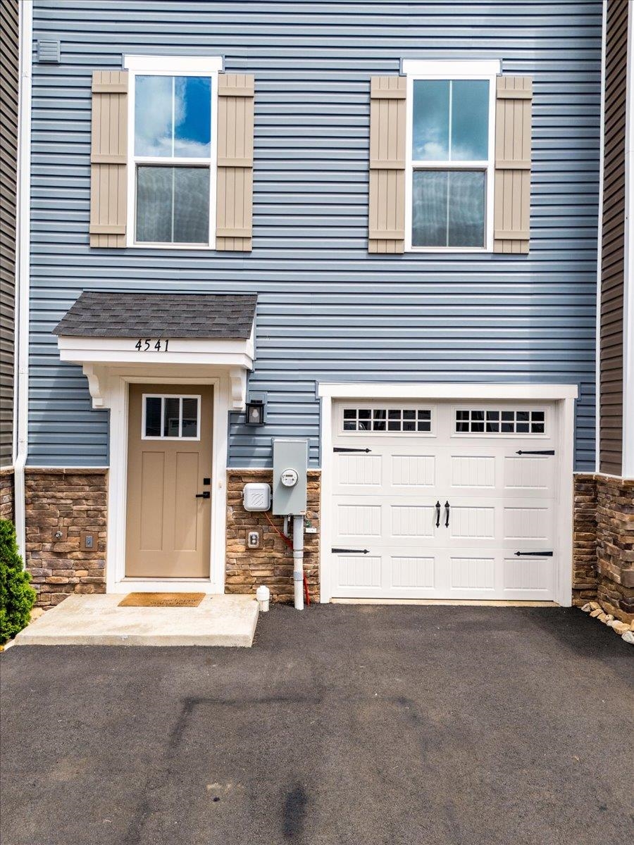 4541 DRYSDALE ST, ROCKINGHAM, Virginia 22801, 3 Bedrooms Bedrooms, ,2 BathroomsBathrooms,Residential,4541 DRYSDALE ST,671444 MLS # 671444 4541 DRYSDALE ST, ROCKINGHAM, Virginia 22801, 3 Bedrooms Bedrooms, ,2 BathroomsBathrooms,Residential,4541 DRYSDALE ST,671444 MLS # 671444