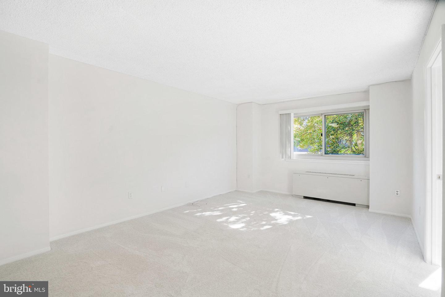 1225 MARTHA CUSTIS DR #203, ALEXANDRIA, Virginia 22302, 1 Bedroom Bedrooms, ,1 BathroomBathrooms,Residential,For sale,1225 MARTHA CUSTIS DR #203,VAAX2050714 MLS # VAAX2050714