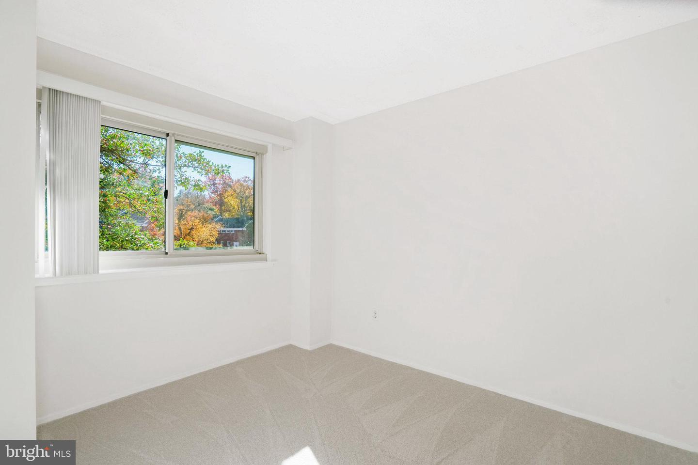 1225 MARTHA CUSTIS DR #203, ALEXANDRIA, Virginia 22302, 1 Bedroom Bedrooms, ,1 BathroomBathrooms,Residential,For sale,1225 MARTHA CUSTIS DR #203,VAAX2050714 MLS # VAAX2050714