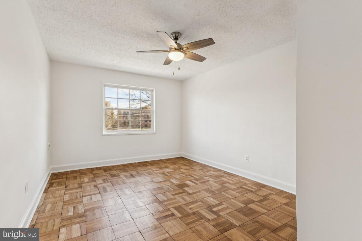 1620 W ABINGDON DR W #301, ALEXANDRIA, Virginia 22314, 1 Bedroom Bedrooms, ,1 BathroomBathrooms,Residential,For sale,1620 W ABINGDON DR W #301,VAAX2051112 MLS # VAAX2051112