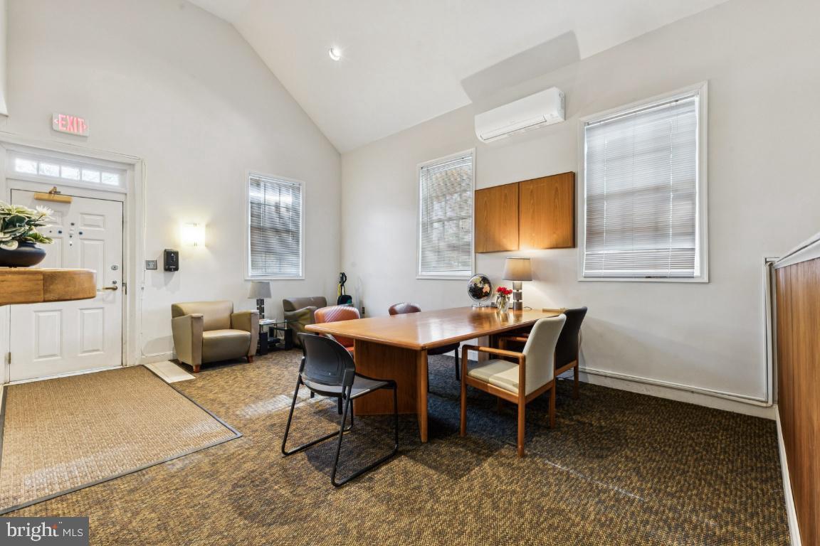 1620 W ABINGDON DR W #301, ALEXANDRIA, Virginia 22314, 1 Bedroom Bedrooms, ,1 BathroomBathrooms,Residential,For sale,1620 W ABINGDON DR W #301,VAAX2051112 MLS # VAAX2051112