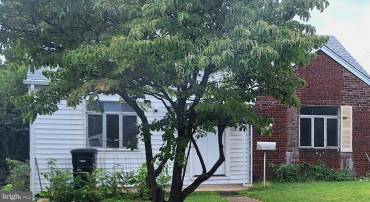 2020 S POLLARD ST, ARLINGTON, Virginia 22204, 2 Bedrooms Bedrooms, 5 Rooms Rooms,1 BathroomBathrooms,Residential,For sale,2020 S POLLARD ST,VAAR2065618 MLS # VAAR2065618