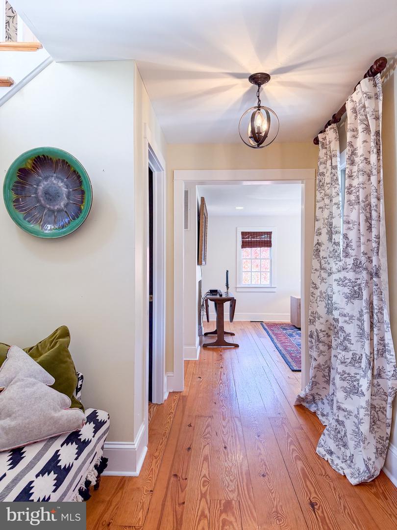 560 RICHMOND RD, AMISSVILLE, Virginia 20106, 4 Bedrooms Bedrooms, ,4 BathroomsBathrooms,Residential,For sale,560 RICHMOND RD,VARP2002374 MLS # VARP2002374