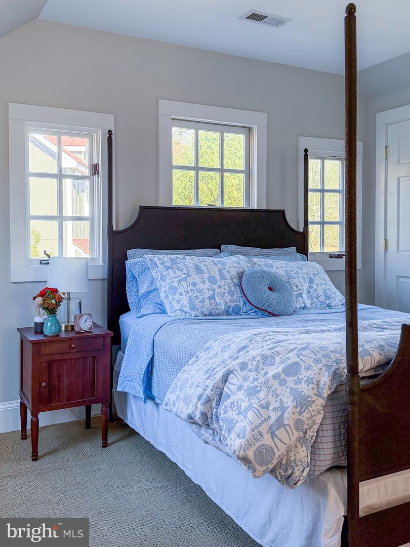 560 RICHMOND RD, AMISSVILLE, Virginia 20106, 4 Bedrooms Bedrooms, ,4 BathroomsBathrooms,Residential,For sale,560 RICHMOND RD,VARP2002374 MLS # VARP2002374