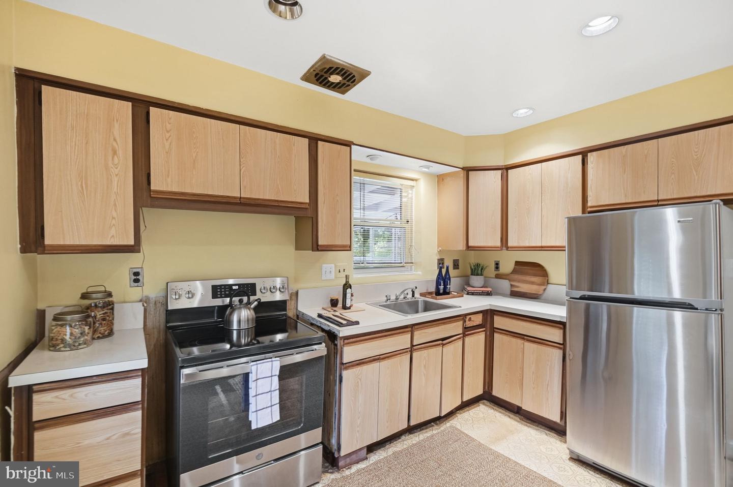 3227 O ST SE, WASHINGTON, District Of Columbia 20020, 4 Bedrooms Bedrooms, ,2 BathroomsBathrooms,Residential,For sale,3227 O ST SE,DCDC2230682 MLS # DCDC2230682 3227 O ST SE, WASHINGTON, District Of Columbia 20020, 4 Bedrooms Bedrooms, ,2 BathroomsBathrooms,Residential,For sale,3227 O ST SE,DCDC2230682 MLS # DCDC2230682