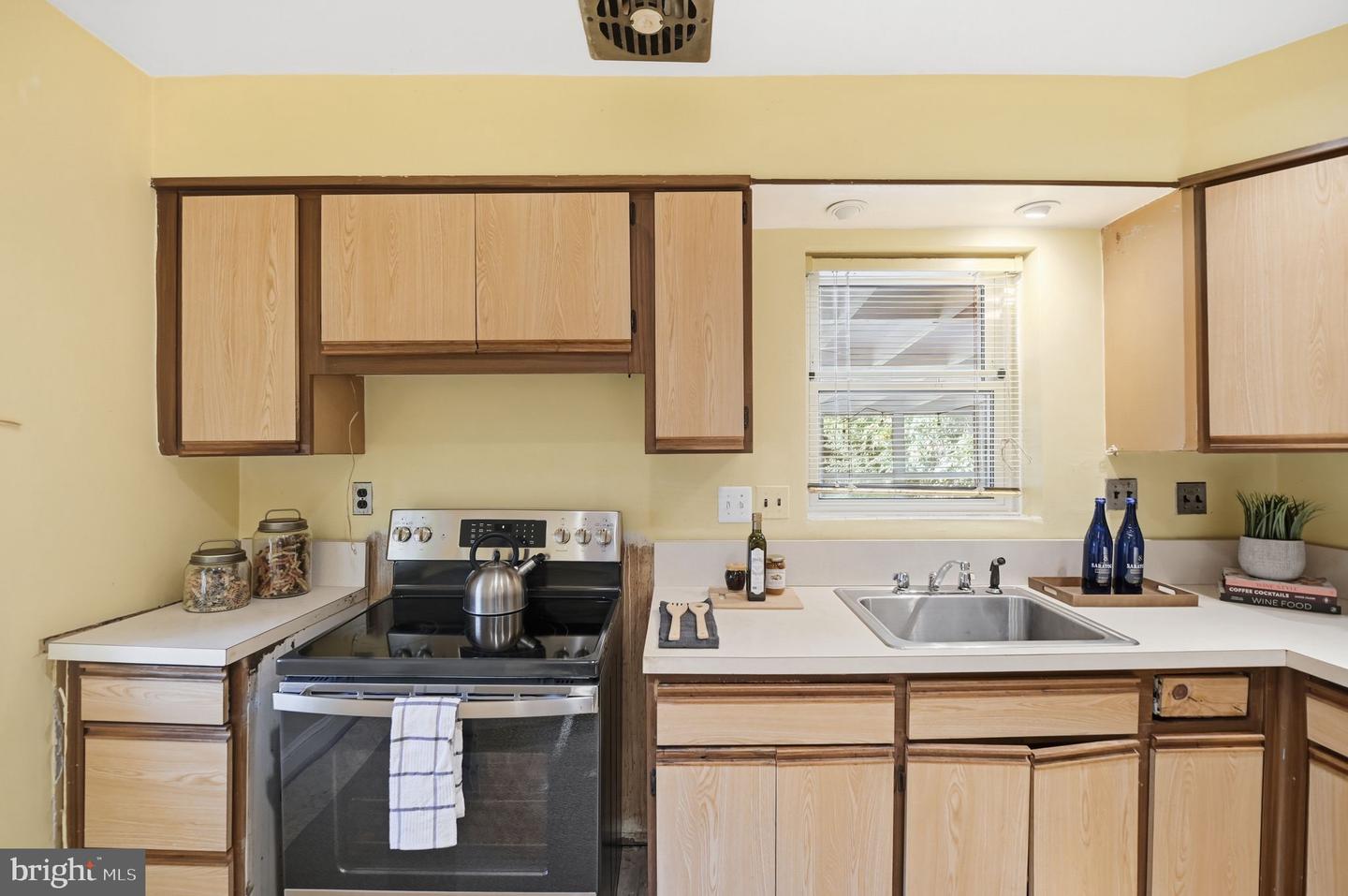 3227 O ST SE, WASHINGTON, District Of Columbia 20020, 4 Bedrooms Bedrooms, ,2 BathroomsBathrooms,Residential,For sale,3227 O ST SE,DCDC2230682 MLS # DCDC2230682 3227 O ST SE, WASHINGTON, District Of Columbia 20020, 4 Bedrooms Bedrooms, ,2 BathroomsBathrooms,Residential,For sale,3227 O ST SE,DCDC2230682 MLS # DCDC2230682