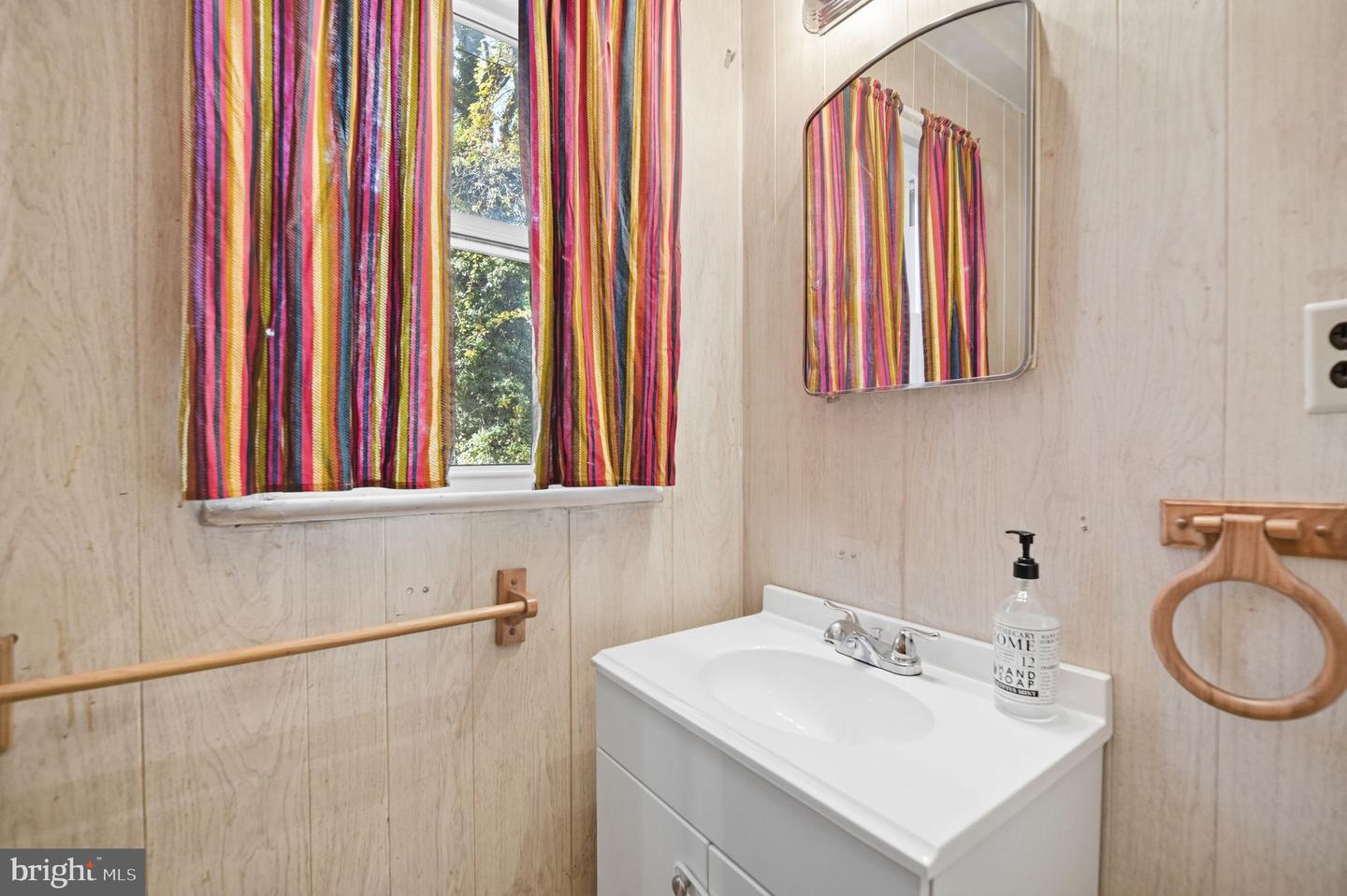 3227 O ST SE, WASHINGTON, District Of Columbia 20020, 4 Bedrooms Bedrooms, ,2 BathroomsBathrooms,Residential,For sale,3227 O ST SE,DCDC2230682 MLS # DCDC2230682 3227 O ST SE, WASHINGTON, District Of Columbia 20020, 4 Bedrooms Bedrooms, ,2 BathroomsBathrooms,Residential,For sale,3227 O ST SE,DCDC2230682 MLS # DCDC2230682