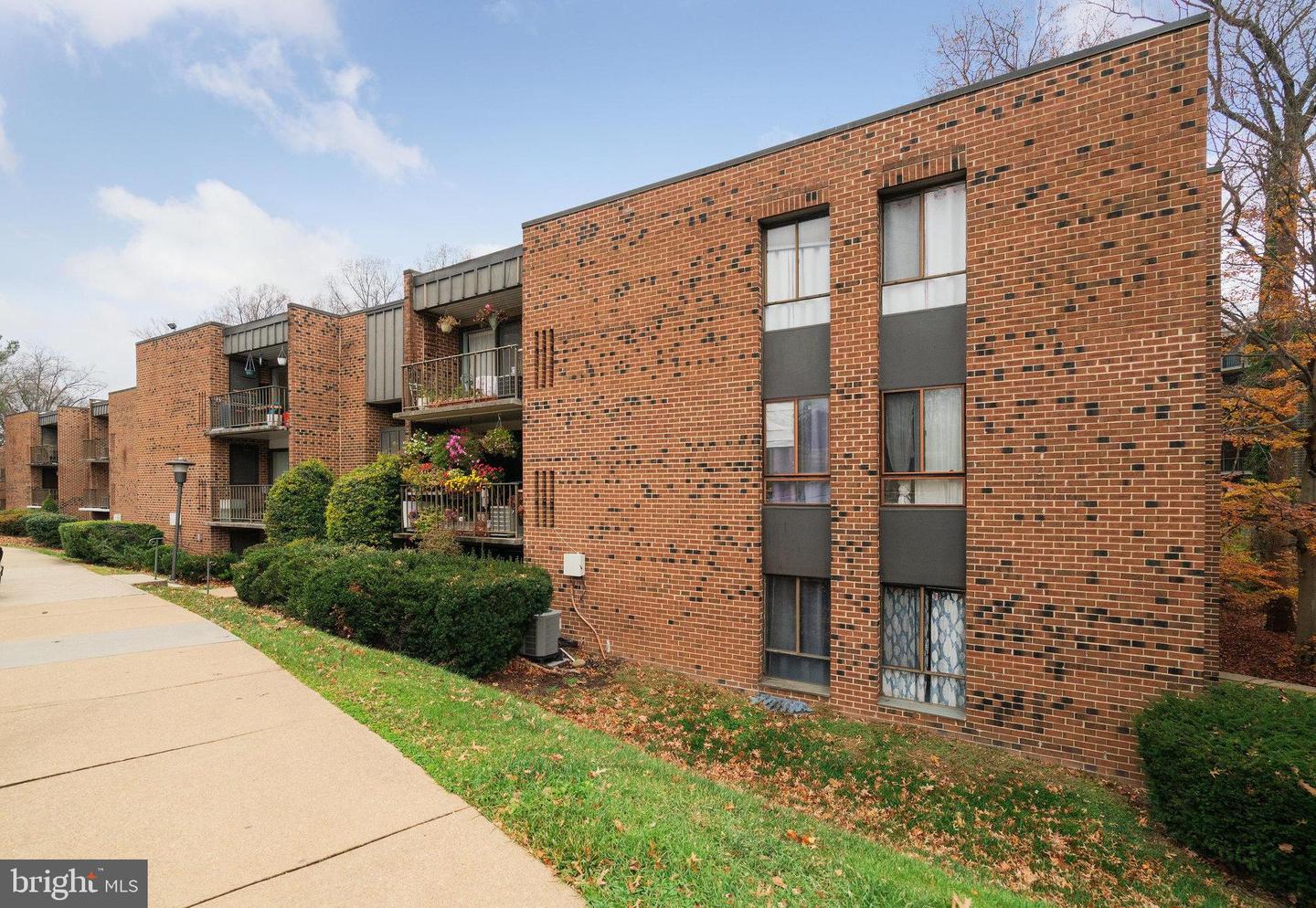 7900 INVERTON RD #T3, ANNANDALE, Virginia 22003, 4 Bedrooms Bedrooms, ,2 BathroomsBathrooms,Residential,For sale,7900 INVERTON RD #T3,VAFX2278498 MLS # VAFX2278498 7900 INVERTON RD #T3, ANNANDALE, Virginia 22003, 4 Bedrooms Bedrooms, ,2 BathroomsBathrooms,Residential,For sale,7900 INVERTON RD #T3,VAFX2278498 MLS # VAFX2278498