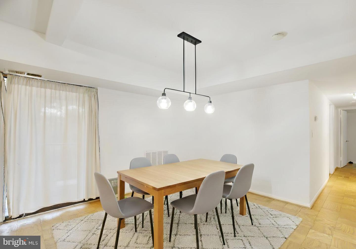 7900 INVERTON RD #T3, ANNANDALE, Virginia 22003, 4 Bedrooms Bedrooms, ,2 BathroomsBathrooms,Residential,For sale,7900 INVERTON RD #T3,VAFX2278498 MLS # VAFX2278498 7900 INVERTON RD #T3, ANNANDALE, Virginia 22003, 4 Bedrooms Bedrooms, ,2 BathroomsBathrooms,Residential,For sale,7900 INVERTON RD #T3,VAFX2278498 MLS # VAFX2278498