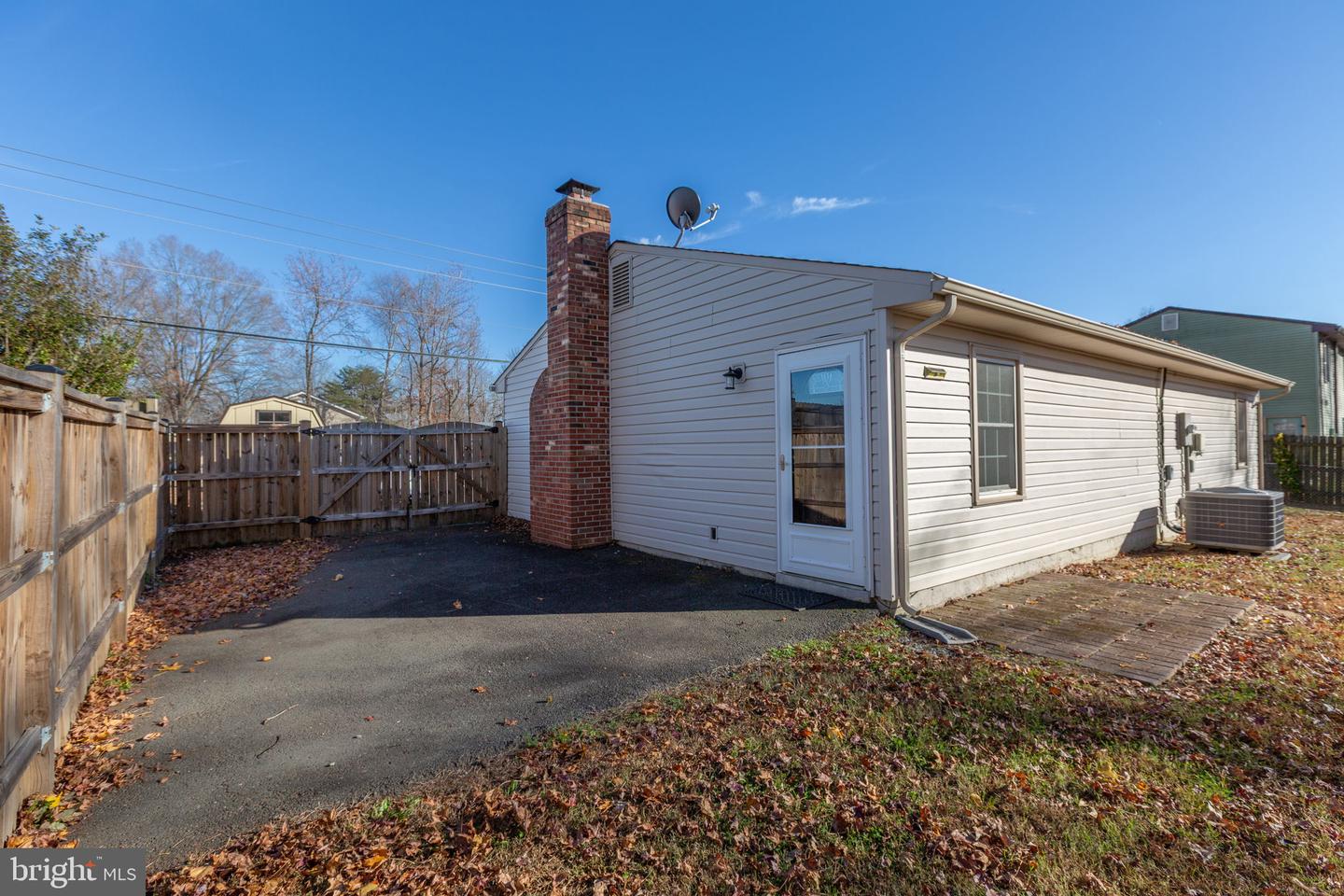 11210 OLD LEAVELLS RD, FREDERICKSBURG, Virginia 22407, 3 Bedrooms Bedrooms, ,1 BathroomBathrooms,Residential,For sale,11210 OLD LEAVELLS RD,VASP2037518 MLS # VASP2037518