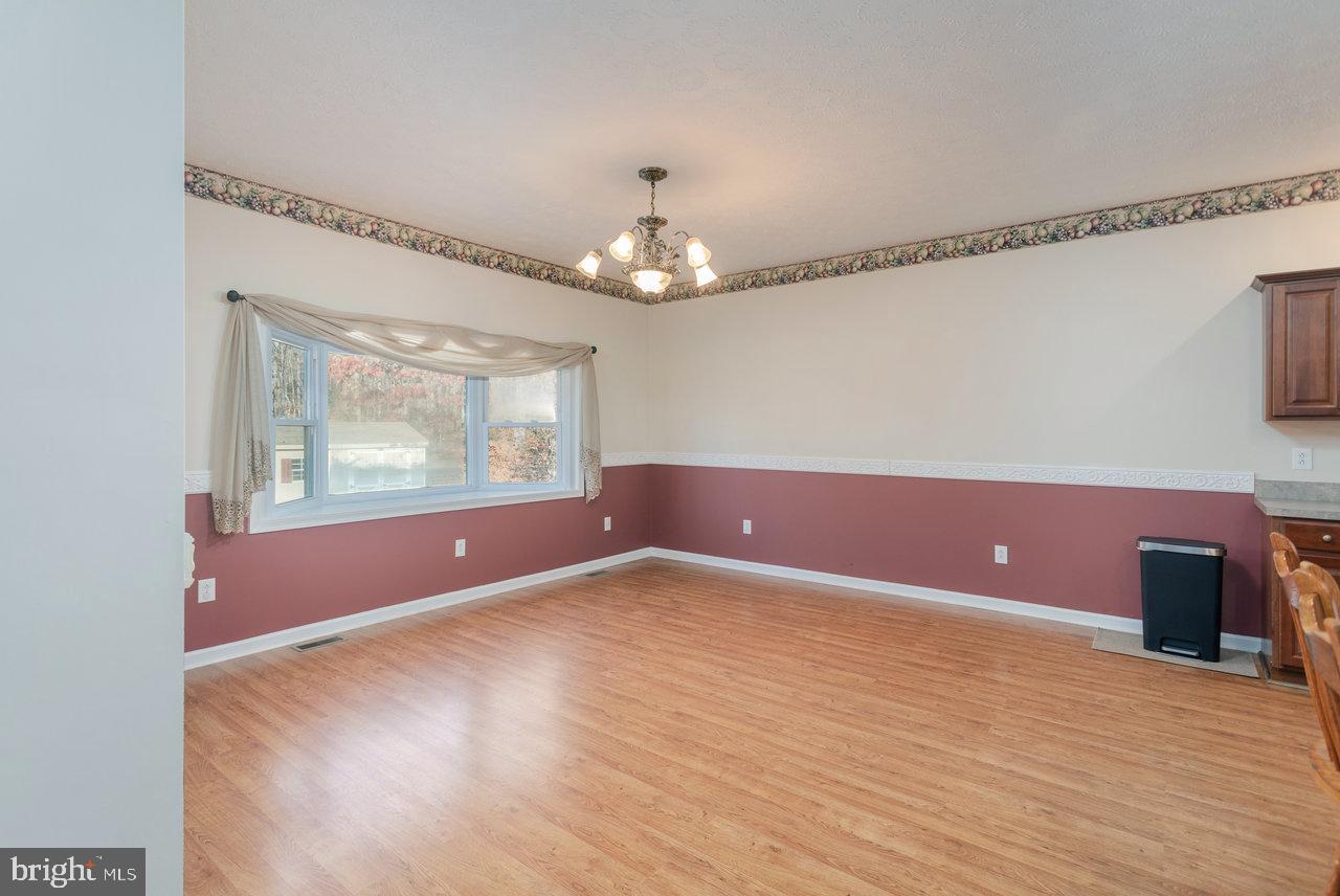 987 RIVERSIDE DR, LURAY, Virginia 22835, 3 Bedrooms Bedrooms, ,2 BathroomsBathrooms,Residential,For sale,987 RIVERSIDE DR,VAPA2005586 MLS # VAPA2005586