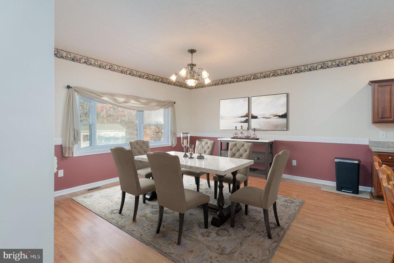 987 RIVERSIDE DR, LURAY, Virginia 22835, 3 Bedrooms Bedrooms, ,2 BathroomsBathrooms,Residential,For sale,987 RIVERSIDE DR,VAPA2005586 MLS # VAPA2005586