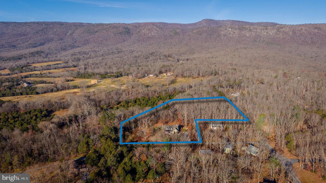 987 RIVERSIDE DR, LURAY, Virginia 22835, 3 Bedrooms Bedrooms, ,2 BathroomsBathrooms,Residential,For sale,987 RIVERSIDE DR,VAPA2005586 MLS # VAPA2005586