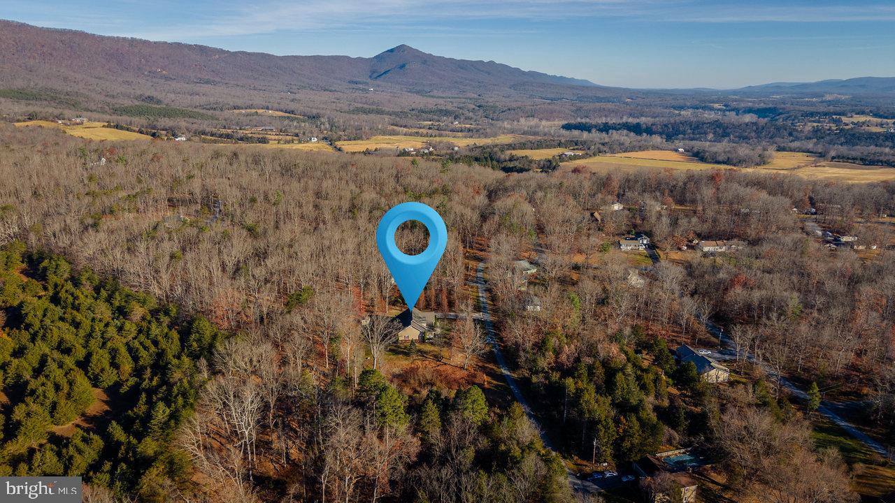 987 RIVERSIDE DR, LURAY, Virginia 22835, 3 Bedrooms Bedrooms, ,2 BathroomsBathrooms,Residential,For sale,987 RIVERSIDE DR,VAPA2005586 MLS # VAPA2005586