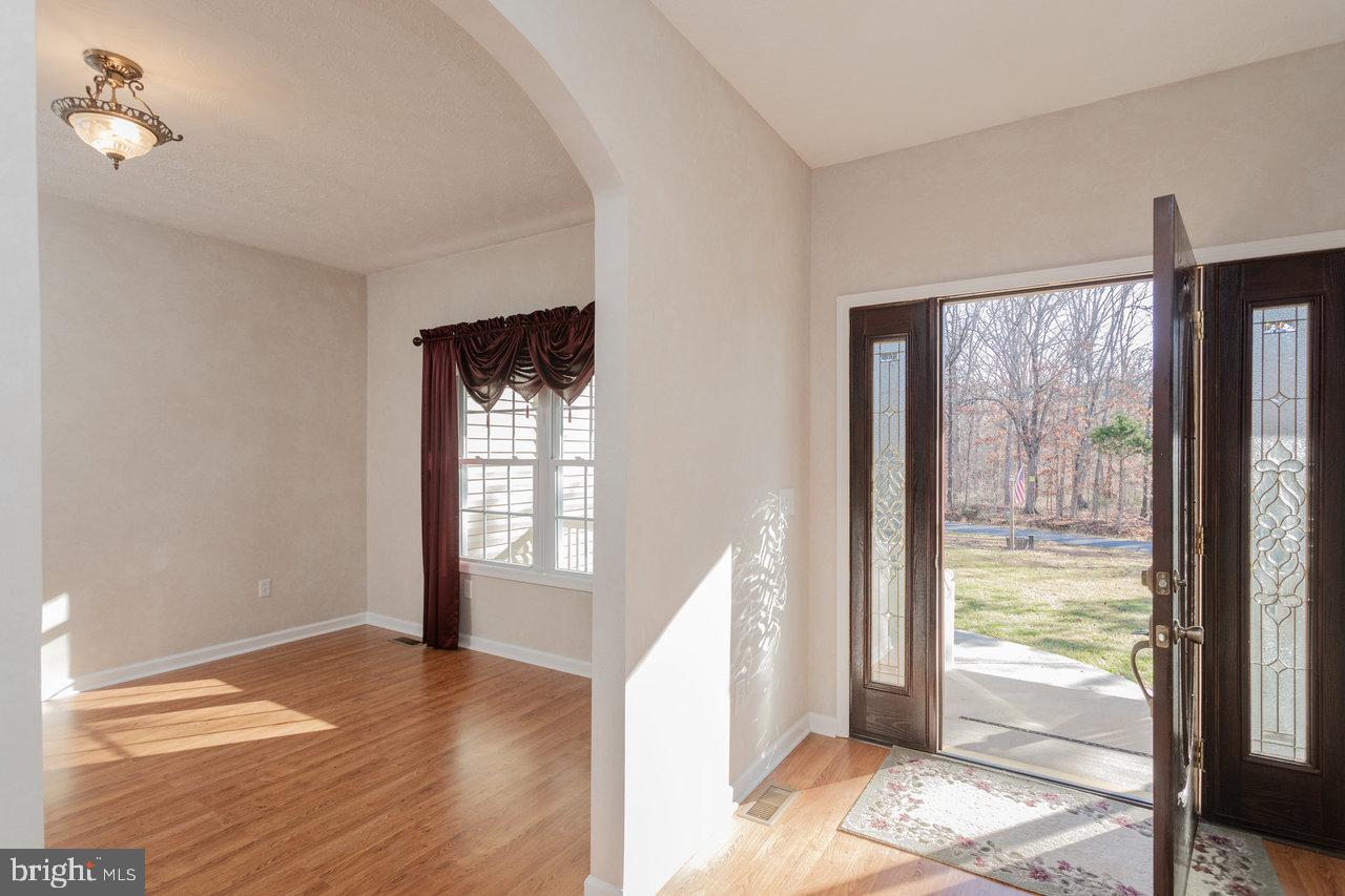 987 RIVERSIDE DR, LURAY, Virginia 22835, 3 Bedrooms Bedrooms, ,2 BathroomsBathrooms,Residential,For sale,987 RIVERSIDE DR,VAPA2005586 MLS # VAPA2005586