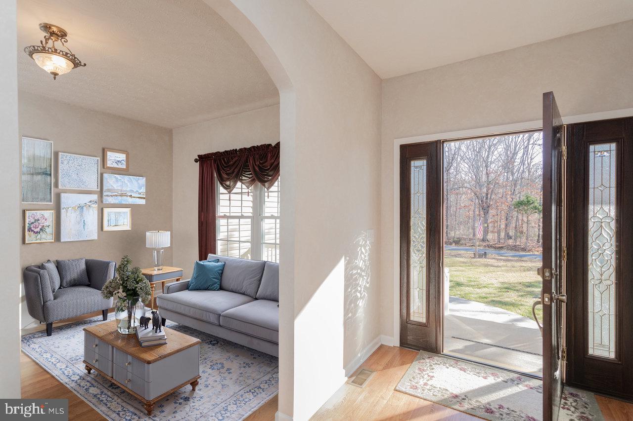 987 RIVERSIDE DR, LURAY, Virginia 22835, 3 Bedrooms Bedrooms, ,2 BathroomsBathrooms,Residential,For sale,987 RIVERSIDE DR,VAPA2005586 MLS # VAPA2005586