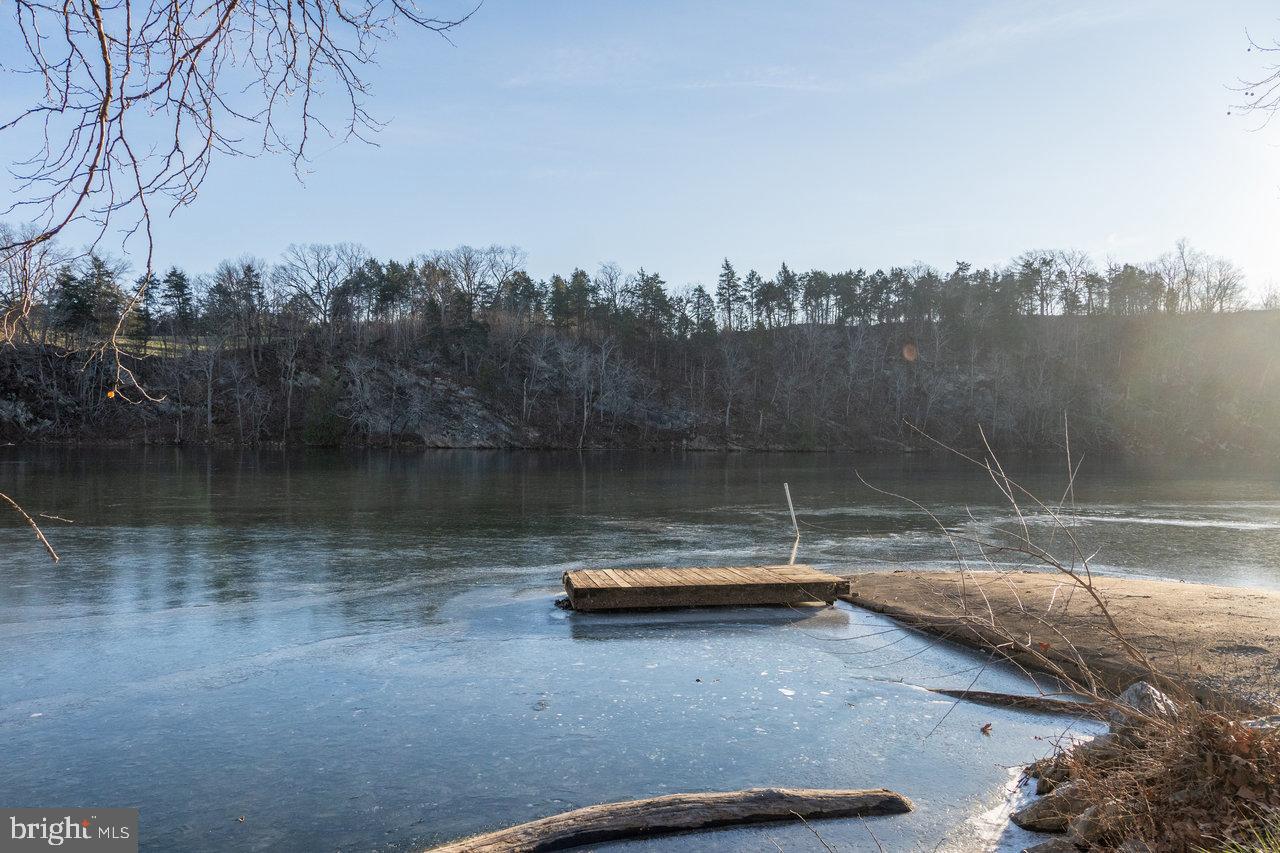 987 RIVERSIDE DR, LURAY, Virginia 22835, 3 Bedrooms Bedrooms, ,2 BathroomsBathrooms,Residential,For sale,987 RIVERSIDE DR,VAPA2005586 MLS # VAPA2005586